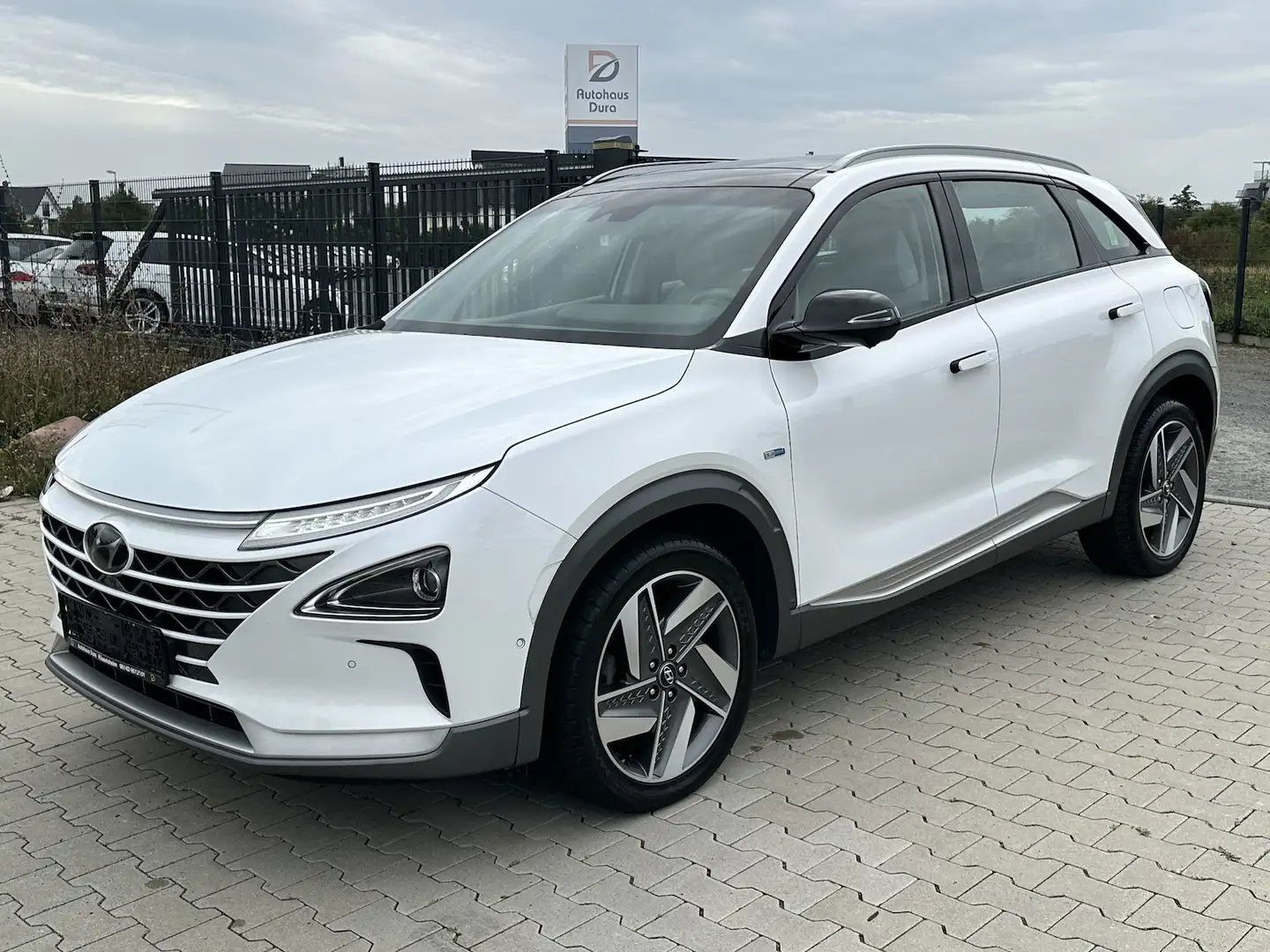 Hyundai NEXO Premium Automatik Navi+Leder+Led+Sd+Shz+Pdc Weiß - 2