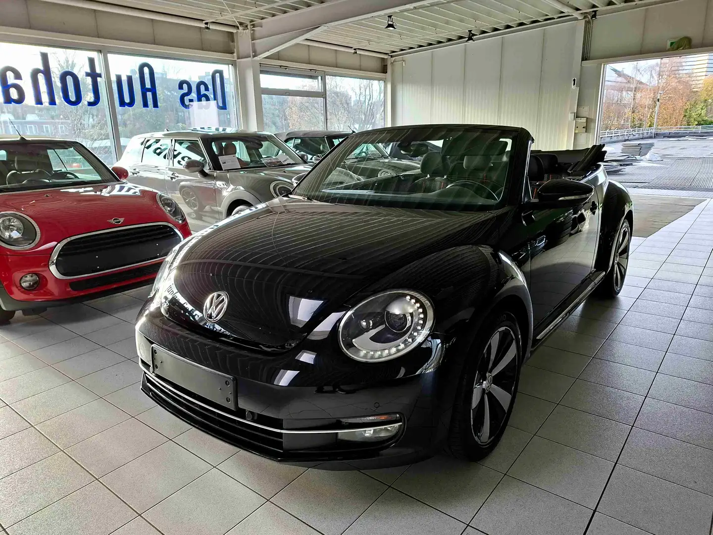Volkswagen Beetle Beetle Cabriolet 1.2 TSI Design Navigation Sitzhzg Black - 2