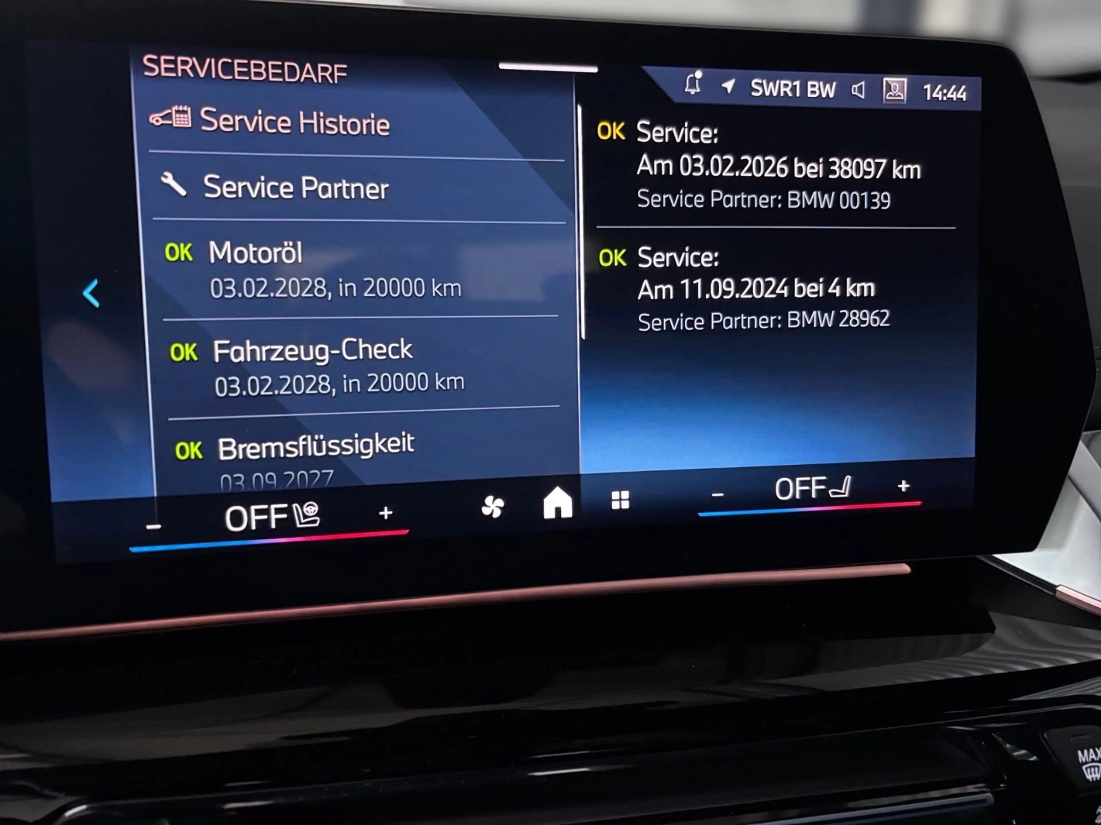 BMW 218 M Sport--AHK/DrivingProf/Pano — photo 12