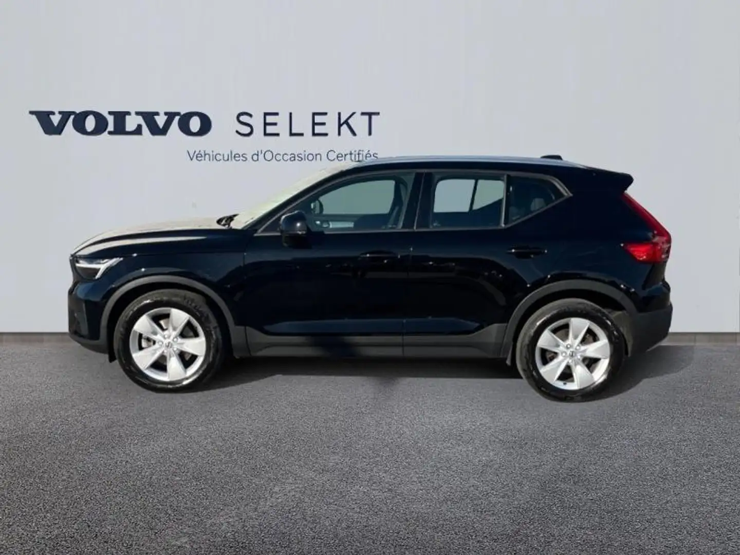 Volvo XC40 B3 163ch Momentum Business DCT 7 Noir - 2