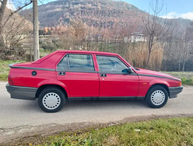 Alfa Romeo 75