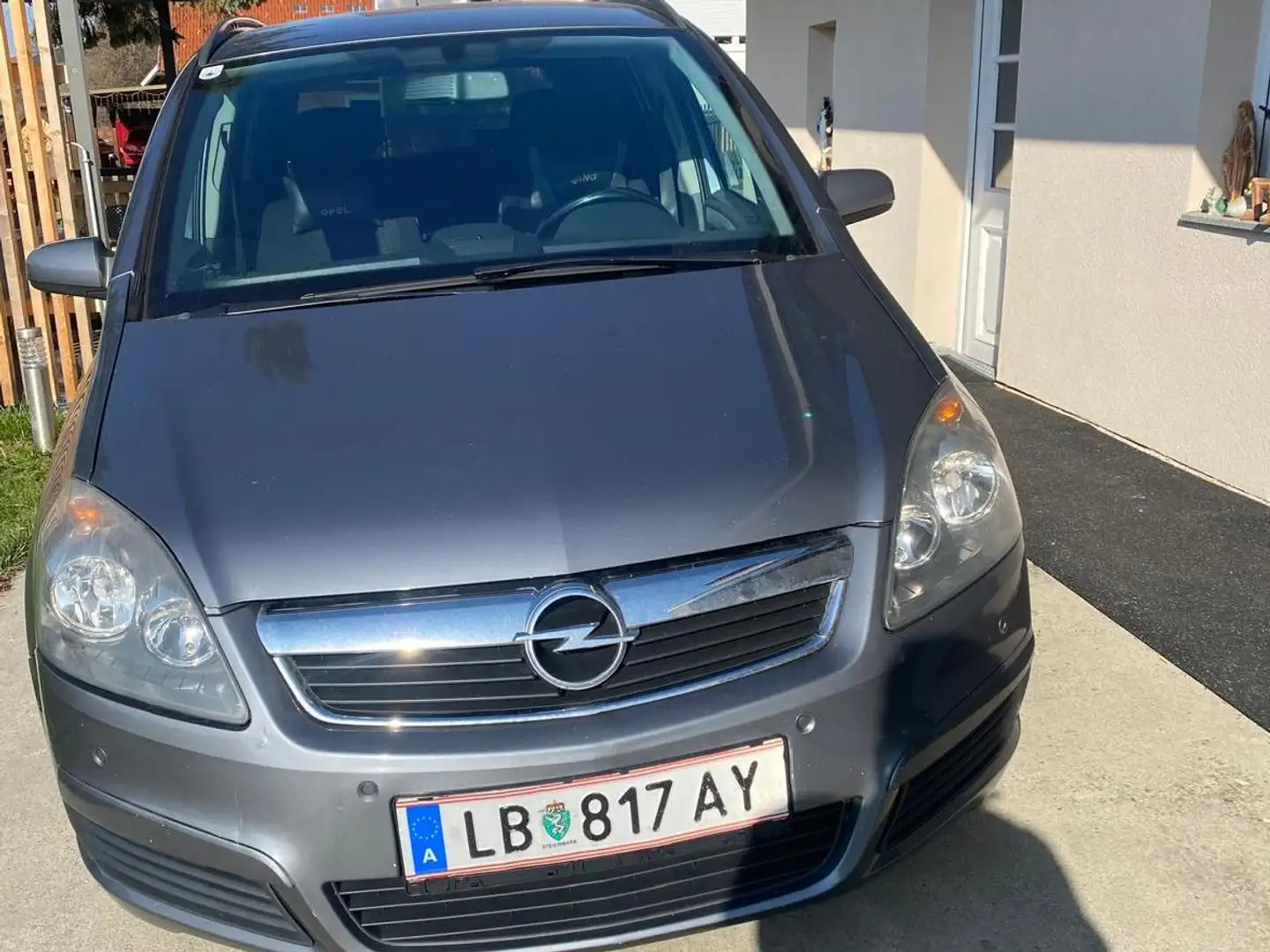 Opel Zafira Zafira Sport 1,9 CDTI Aut. Sport Grau - 2