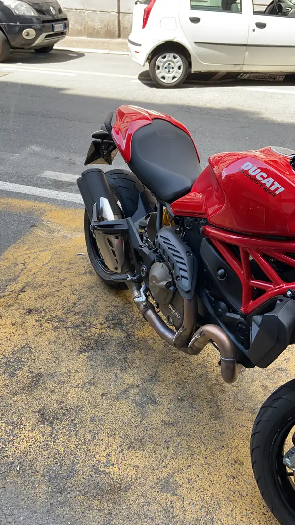 Ducati Monster 821 - 1