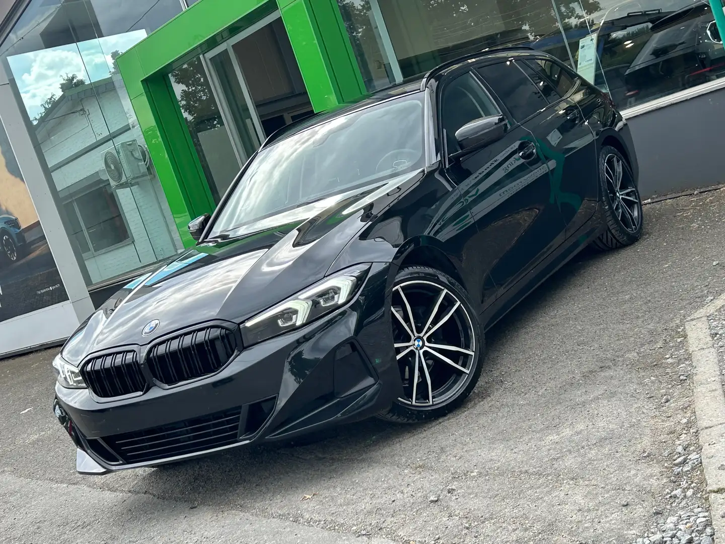 BMW 318 Touring 318iA SideAssist • CarPlay • Navi Nero - 1