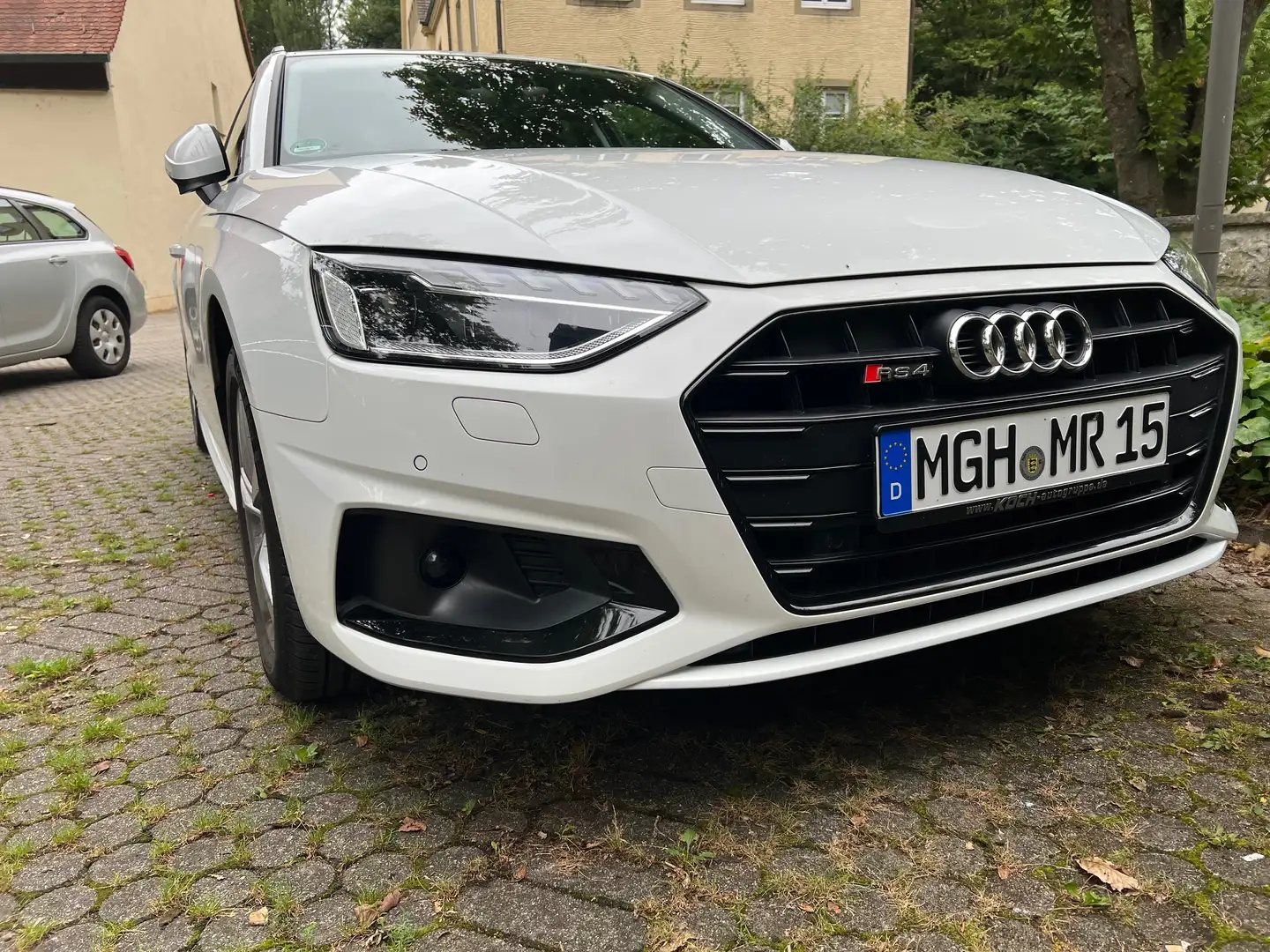 Audi A4 A4 Avant 35 TDI S tronic advanced Weiß - 2