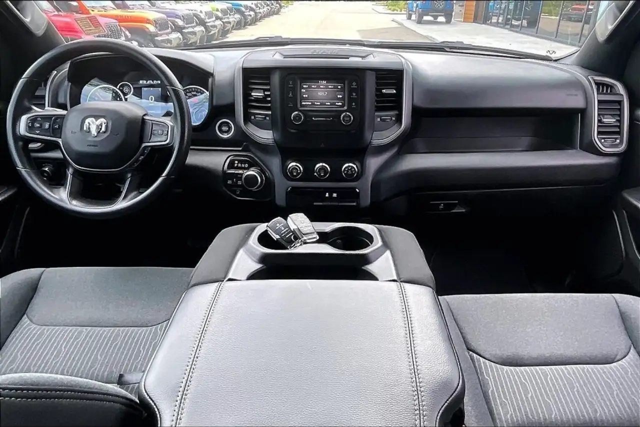 RAM 1500 снимка RAM 1500