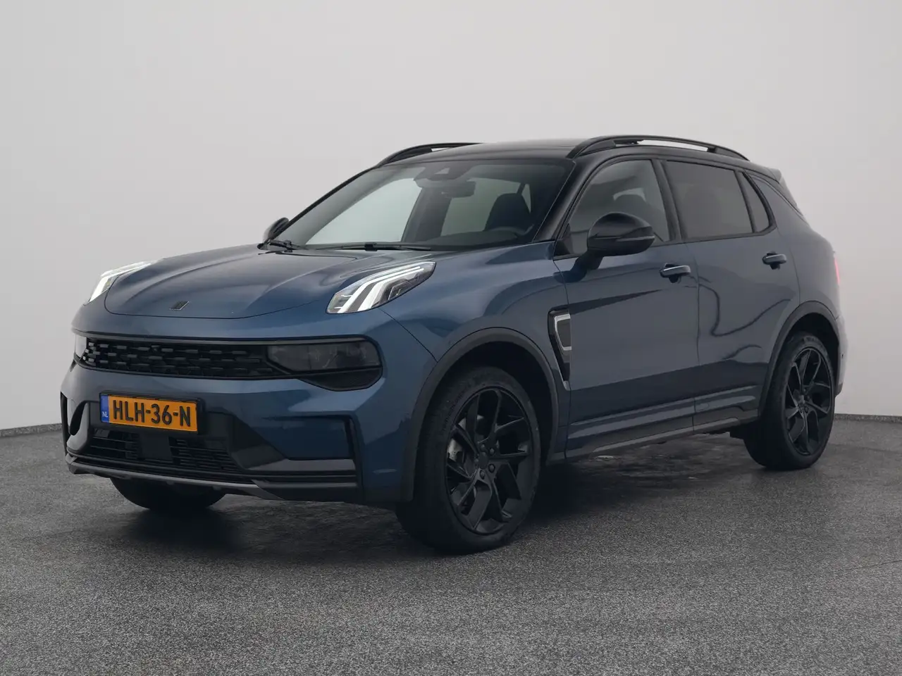 Lynk & Co 01