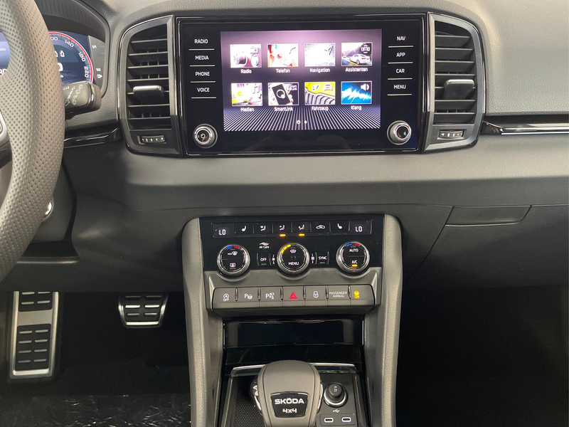 Skoda Karoq Sportline TSI 4x4 360°+19 Zoll+Navi+AHK+360°+AC... — photo 7