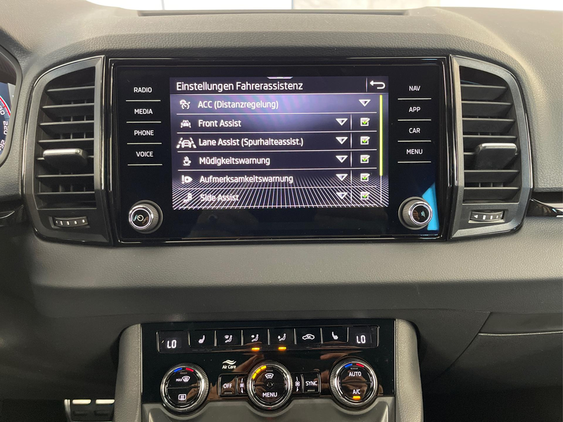 Skoda Karoq Sportline TSI 4x4 360°+19 Zoll+Navi+AHK+360°+AC... — photo 10