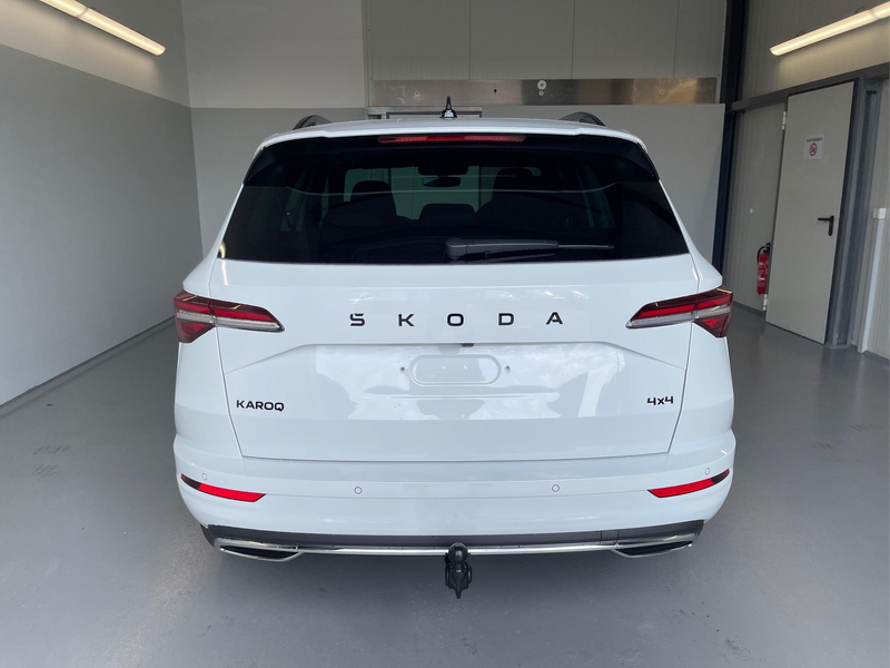 Skoda Karoq Sportline TSI 4x4 360°+19 Zoll+Navi+AHK+360°+AC... — photo 5