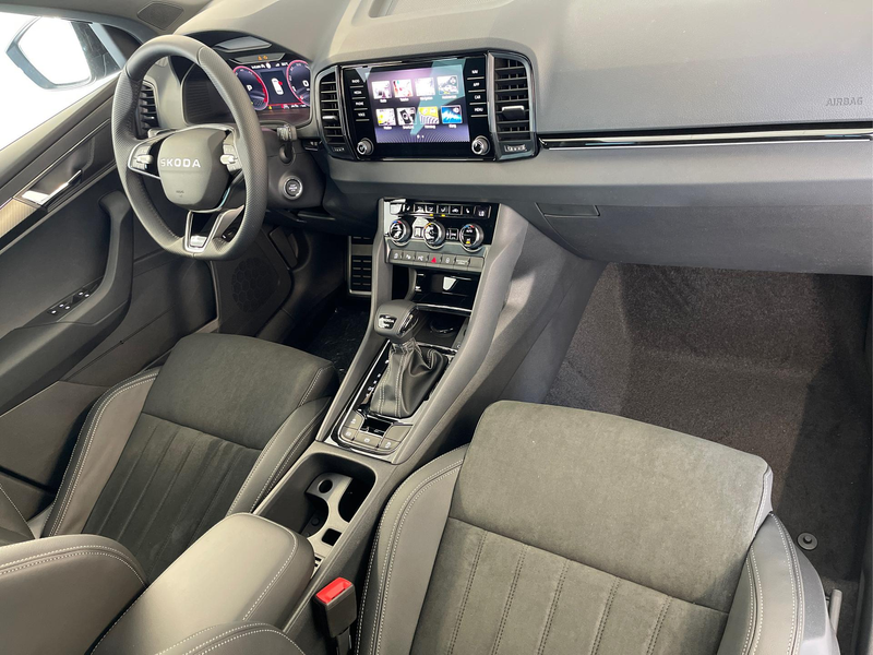 Skoda Karoq Sportline TSI 4x4 360°+19 Zoll+Navi+AHK+360°+AC... — photo 12