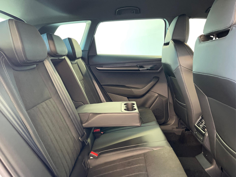 Skoda Karoq Sportline TSI 4x4 360°+19 Zoll+Navi+AHK+360°+AC... — photo 15