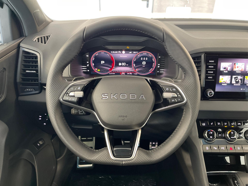 Skoda Karoq Sportline TSI 4x4 360°+19 Zoll+Navi+AHK+360°+AC... — photo 8