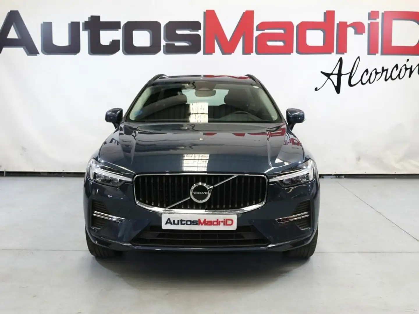 Volvo XC60 2.0 B4 D AWD Core Auto Azul - 2