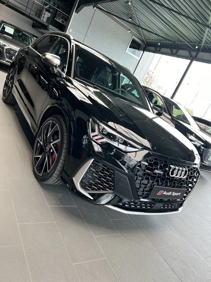 Audi RS Q3 Q3 2.5 TFSI Quattro RS Q3 S tronic (EU6AP) Zwart - 1