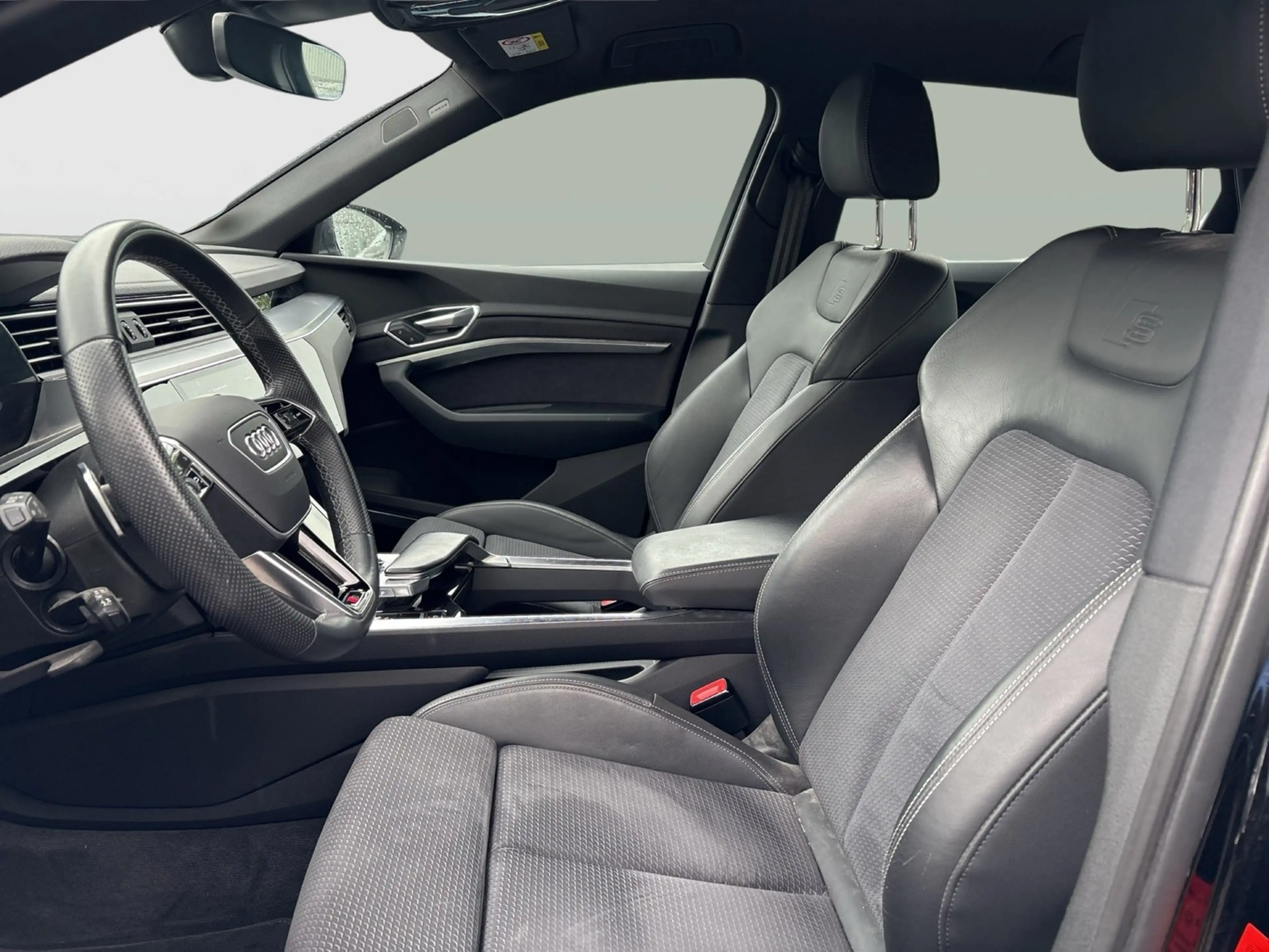 Audi e-tron Sportback 55 quattro S LINE B&O ACC LM20 — photo 11
