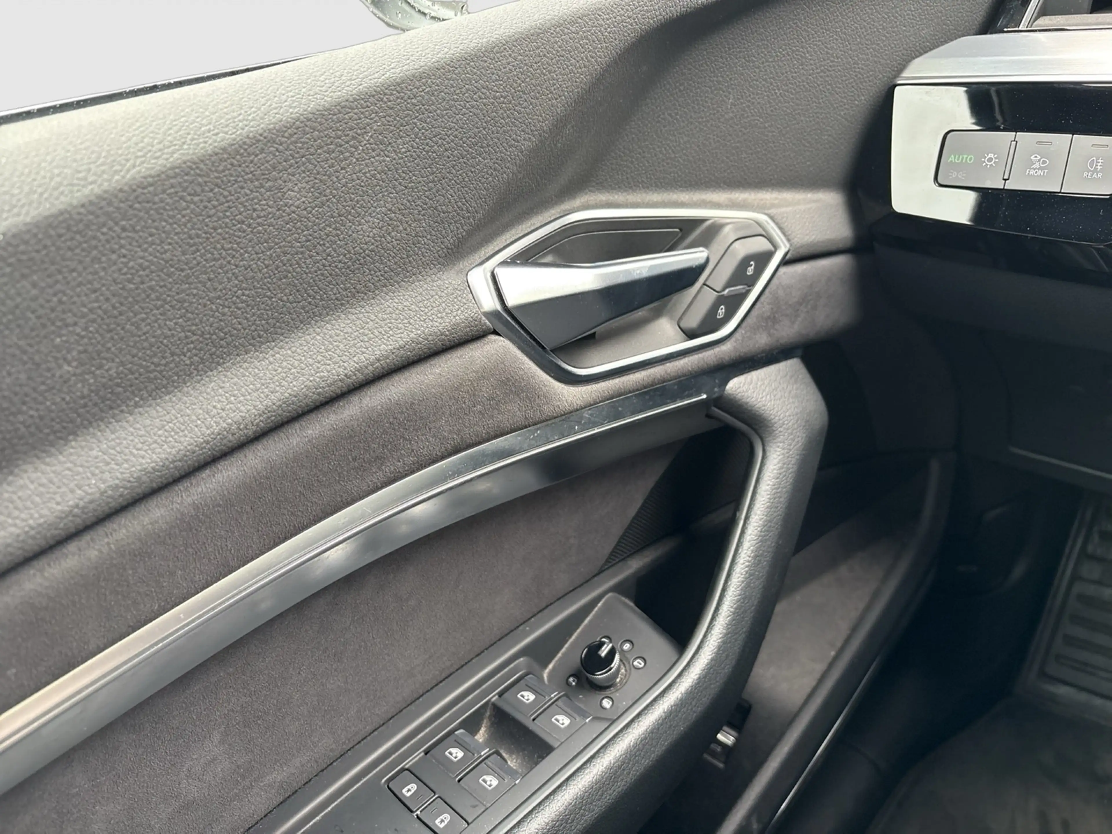 Audi e-tron Sportback 55 quattro S LINE B&O ACC LM20 — photo 21