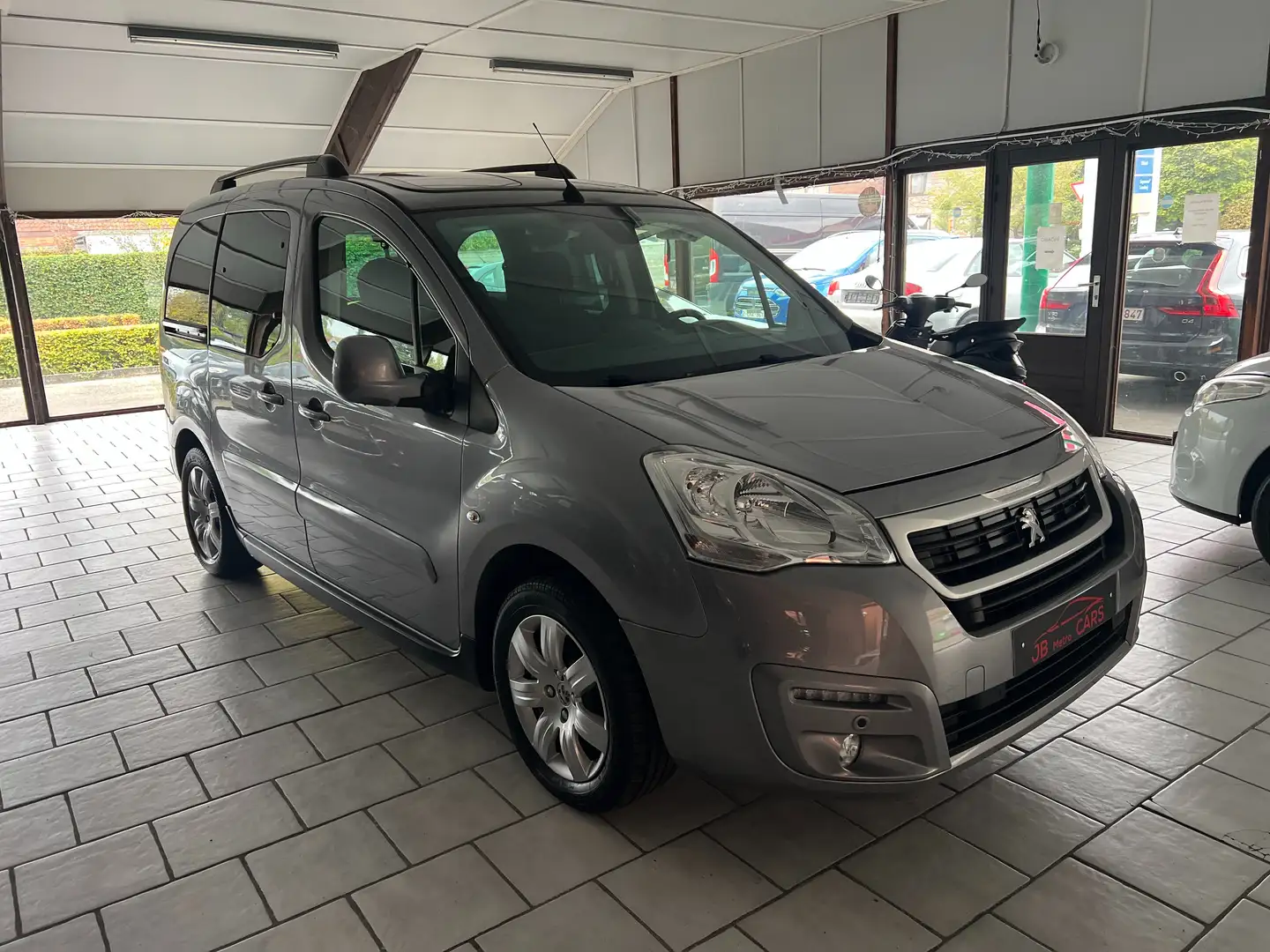 Peugeot Partner 1.6 BlueHDi /CAR PASS/euro 6b Grijs - 1