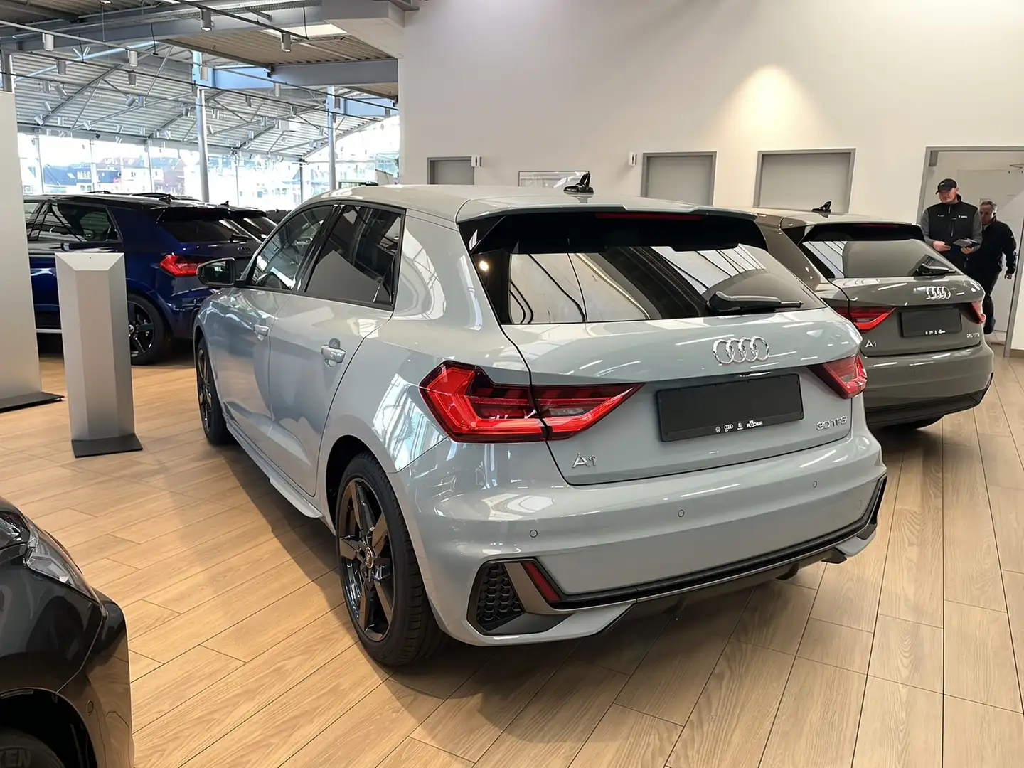 Audi A1 Sportback 30 TFSI S line Grigio - 2