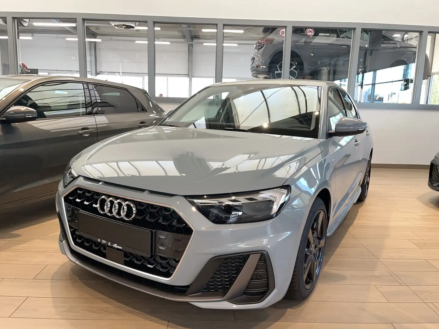 Audi A1 Sportback 30 TFSI S line Grigio - 1