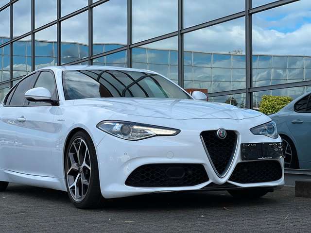 Imagine Alfa Romeo Giulia Veloce Q4 Leder Kamera Led Sport