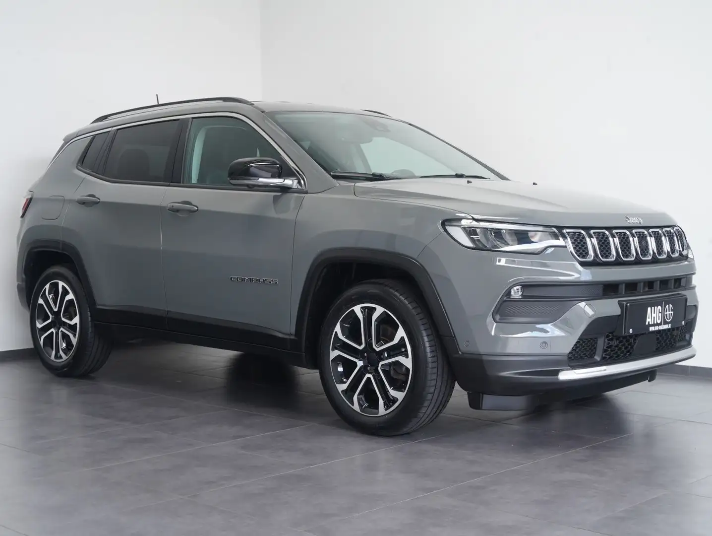 Jeep Compass 1.3 MultiAir 80th Anniversary FWD Gris - 2