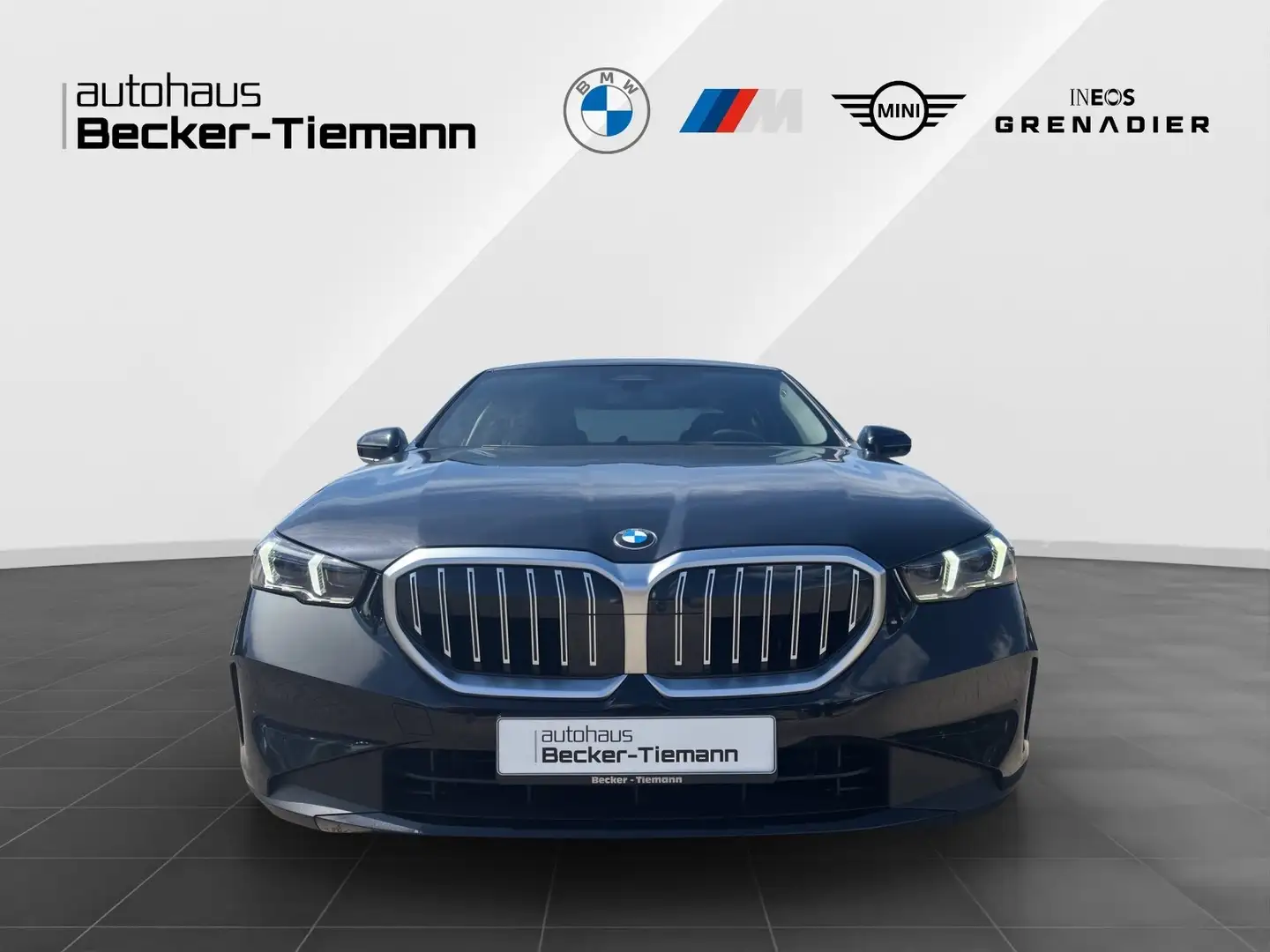 BMW 520 d LivePro/CarPlay/Head-Up/Standheizung/Driving/Par Schwarz - 2