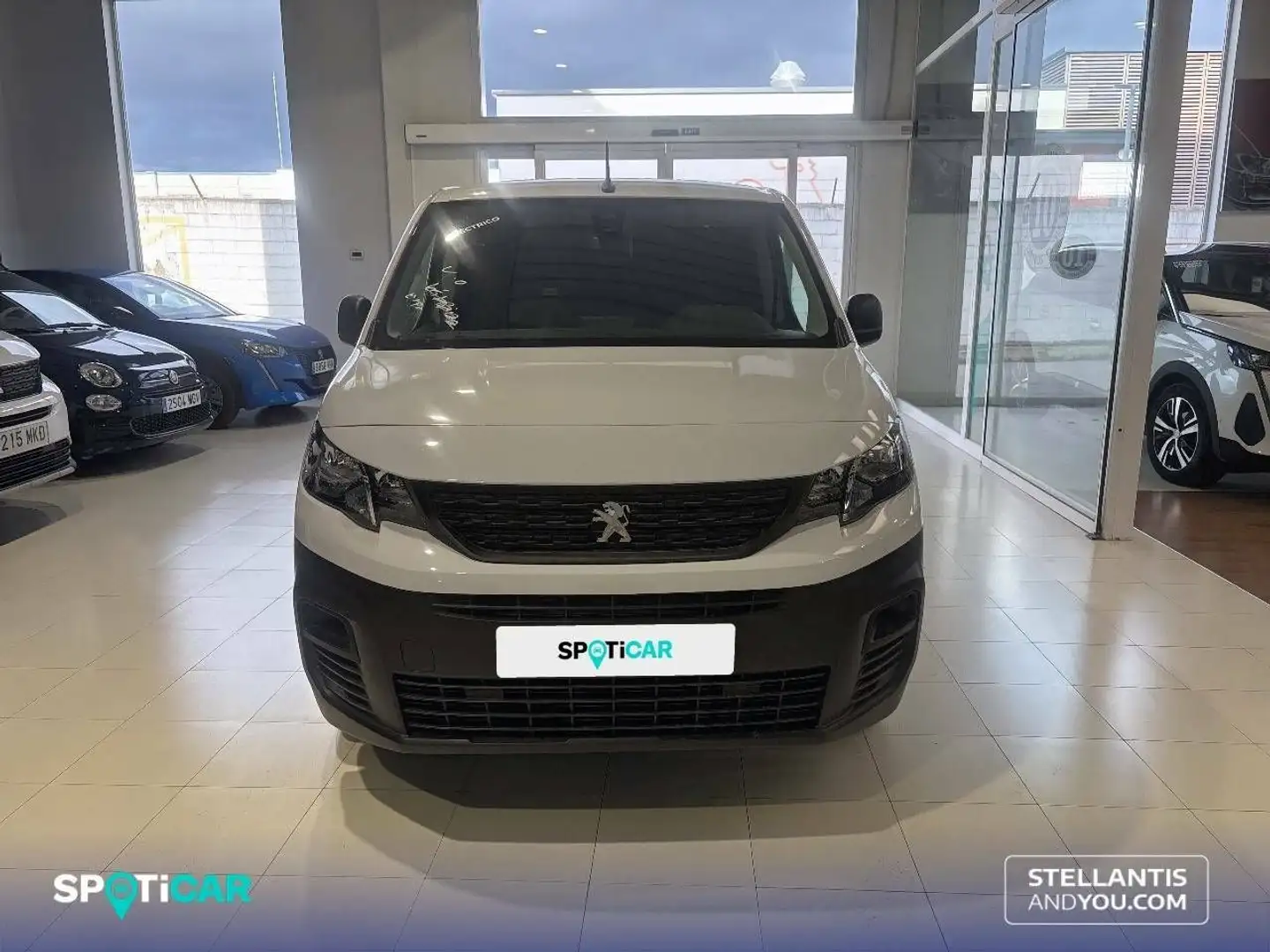 Peugeot Partner e 3 e Long 800kg 100kw - Wit - 2