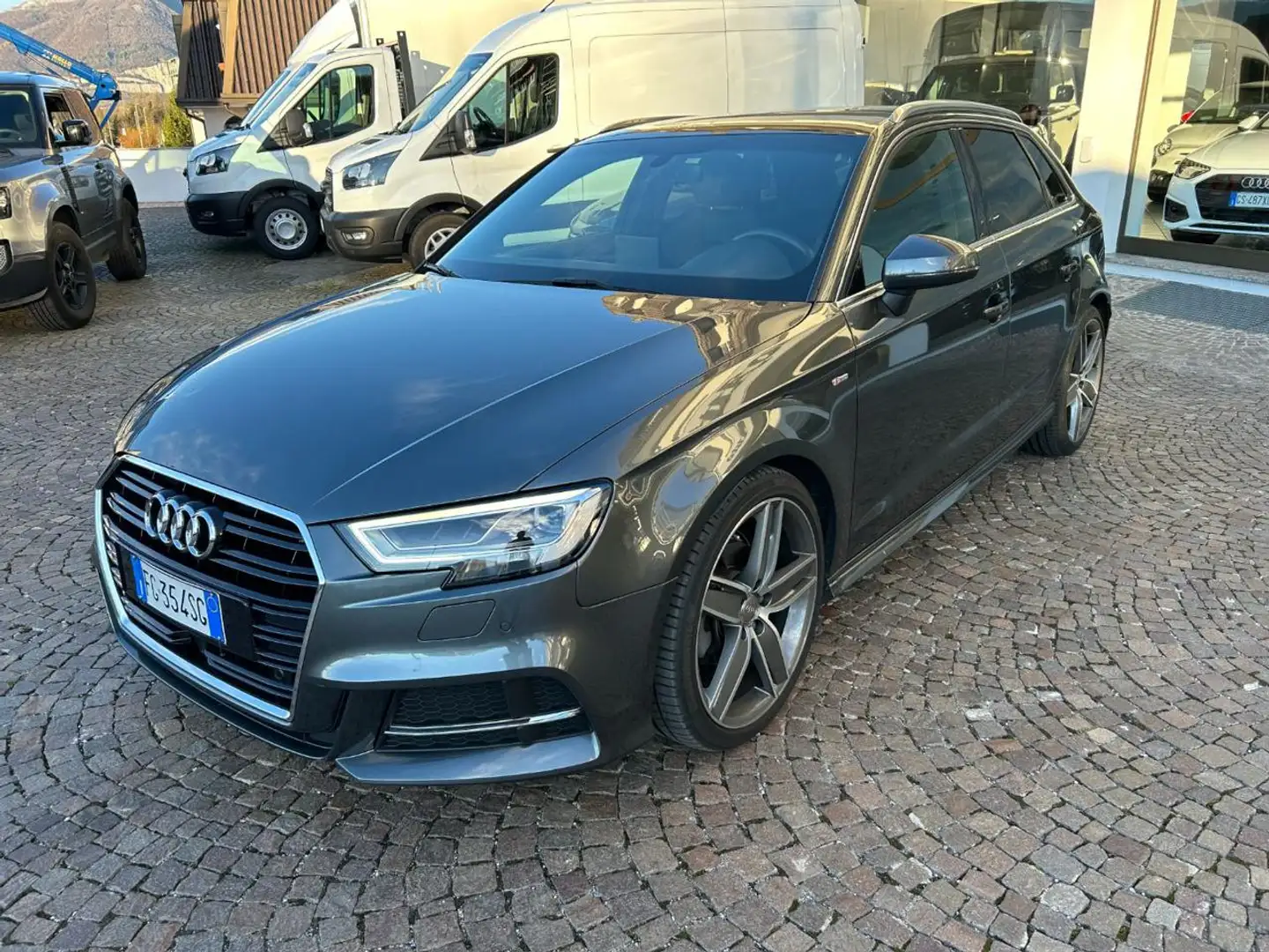 Audi A3 SPORTBACK 2.0 TDI S tronic S line Grigio - 2
