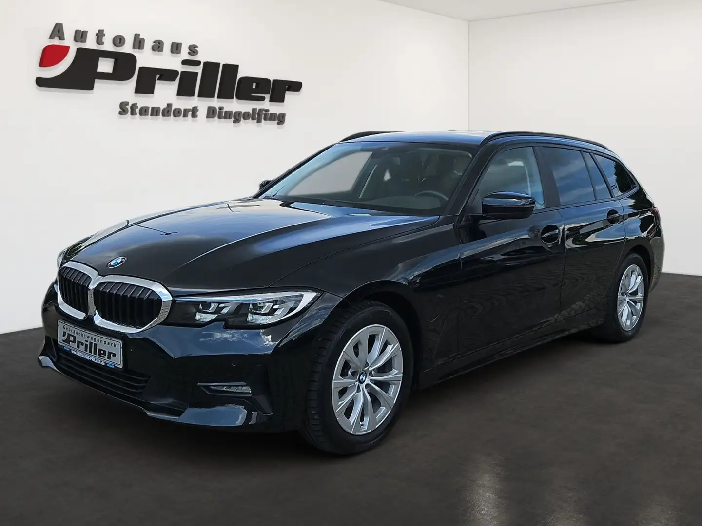 BMW 320 d Touring xDrive Advantage/LED/AHK/LiveCockpi Schwarz - 1