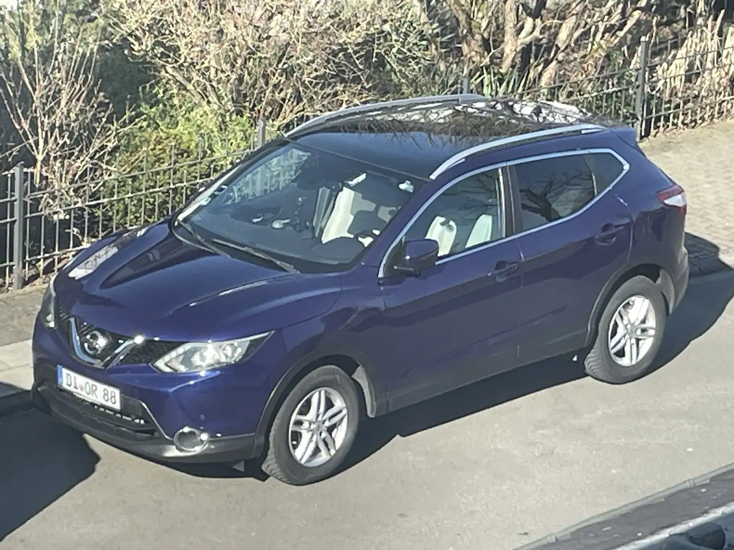 Nissan Qashqai Tekna Blau - 1
