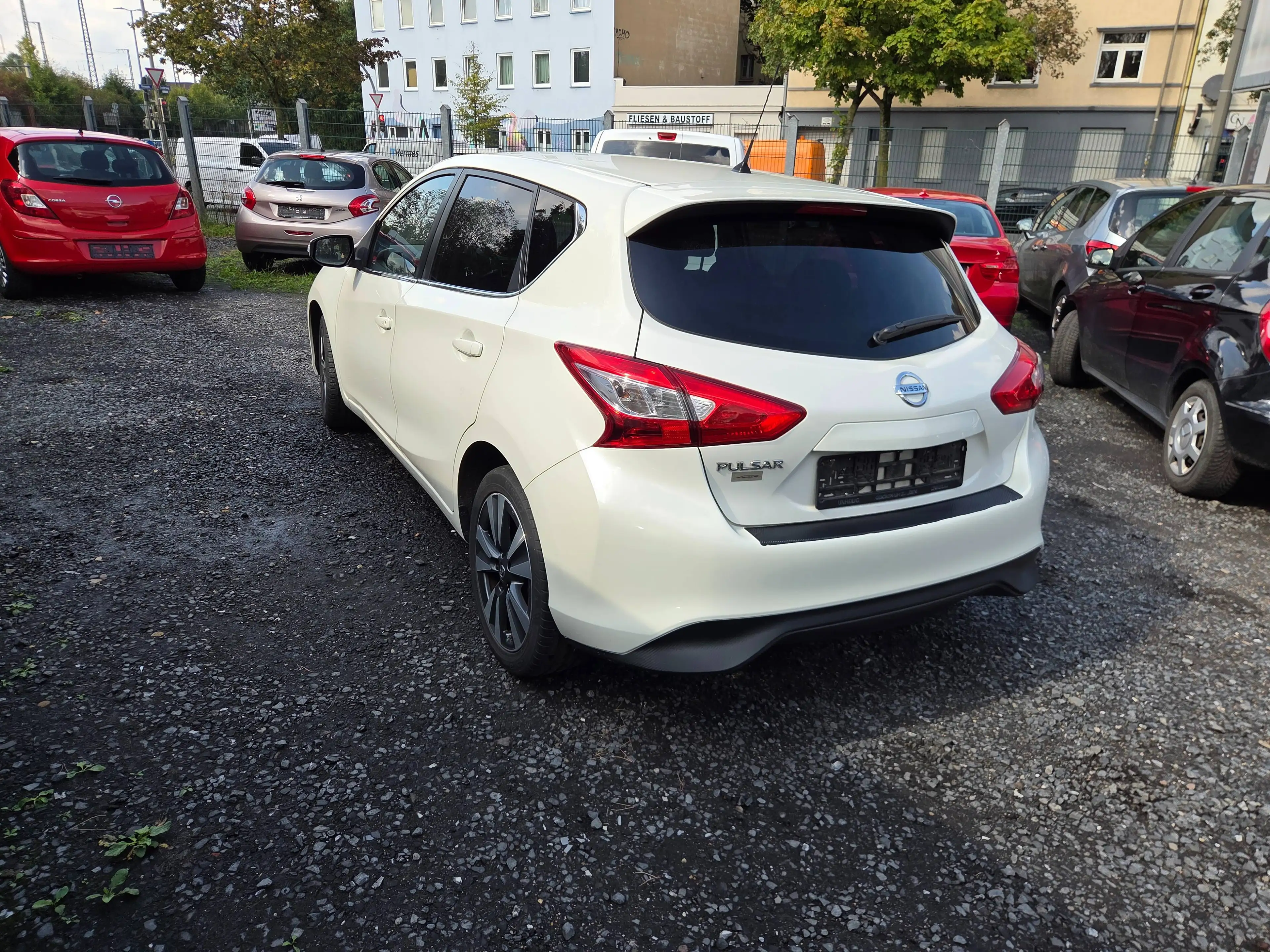 Nissan Pulsar Acenta erst 128000 Klima Navi Kamera TÜV neu