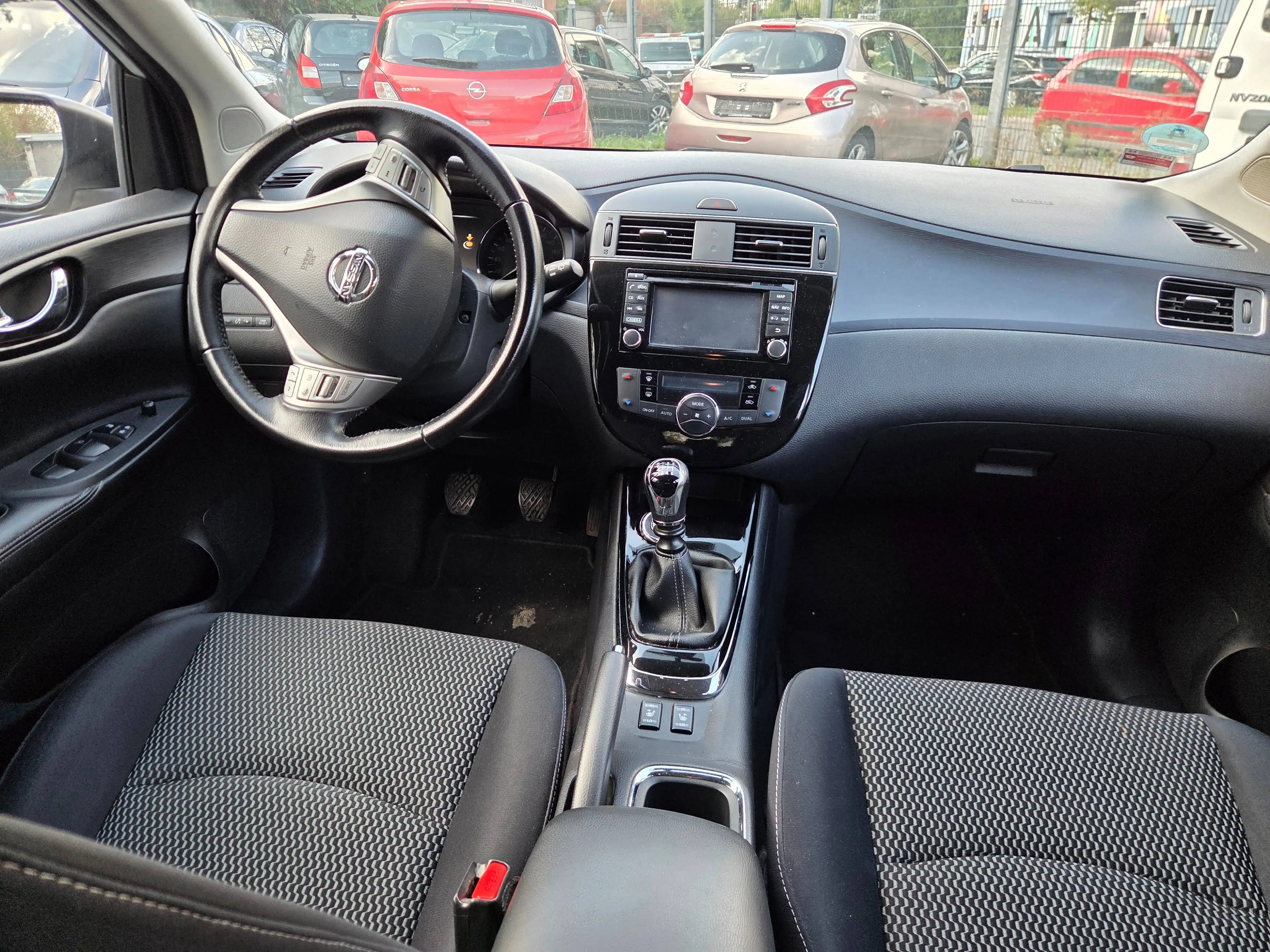 Nissan Pulsar Acenta erst 128000 Klima Navi Kamera TÜV neu — photo 13