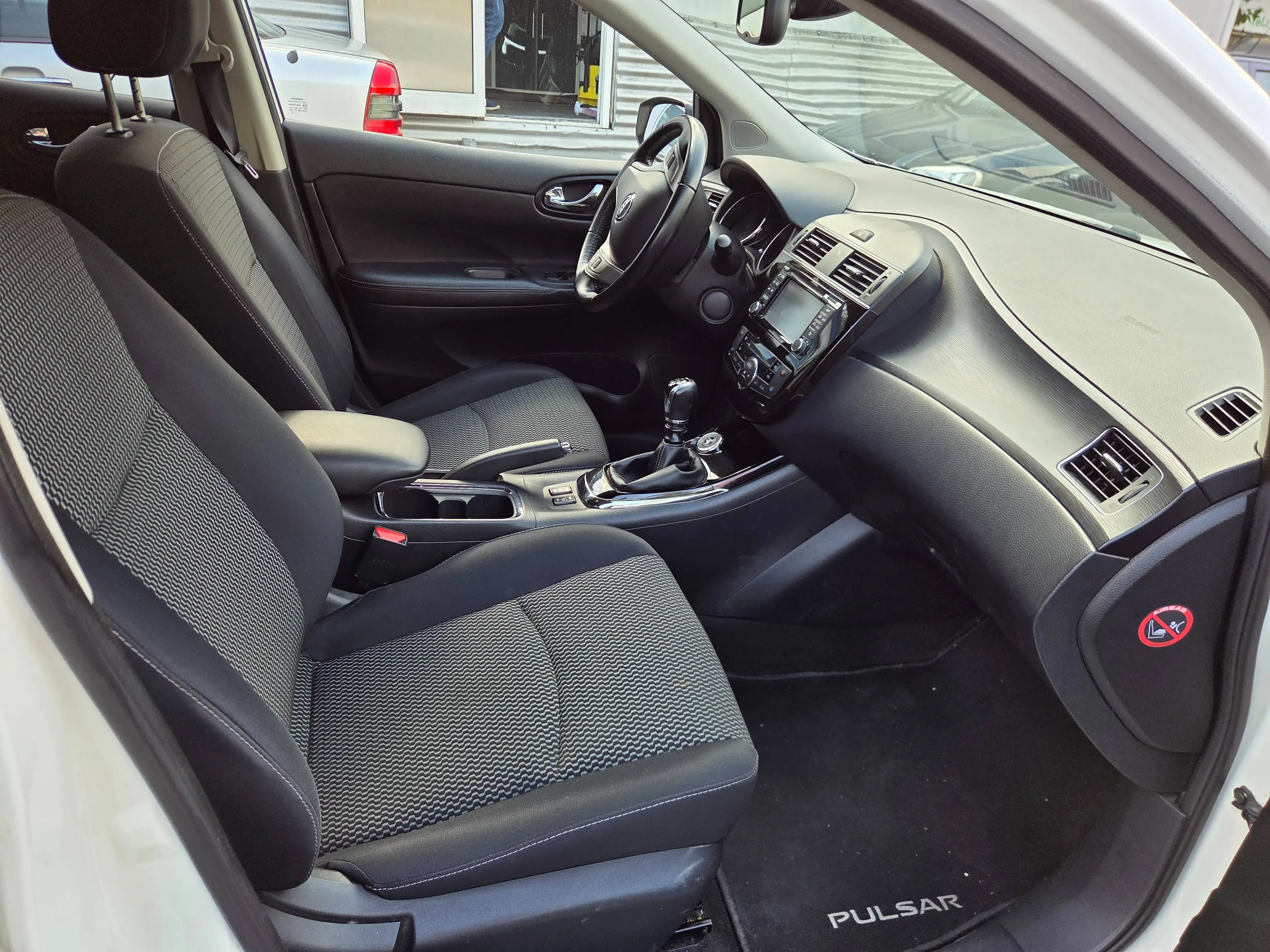 Nissan Pulsar Acenta erst 128000 Klima Navi Kamera TÜV neu — photo 12