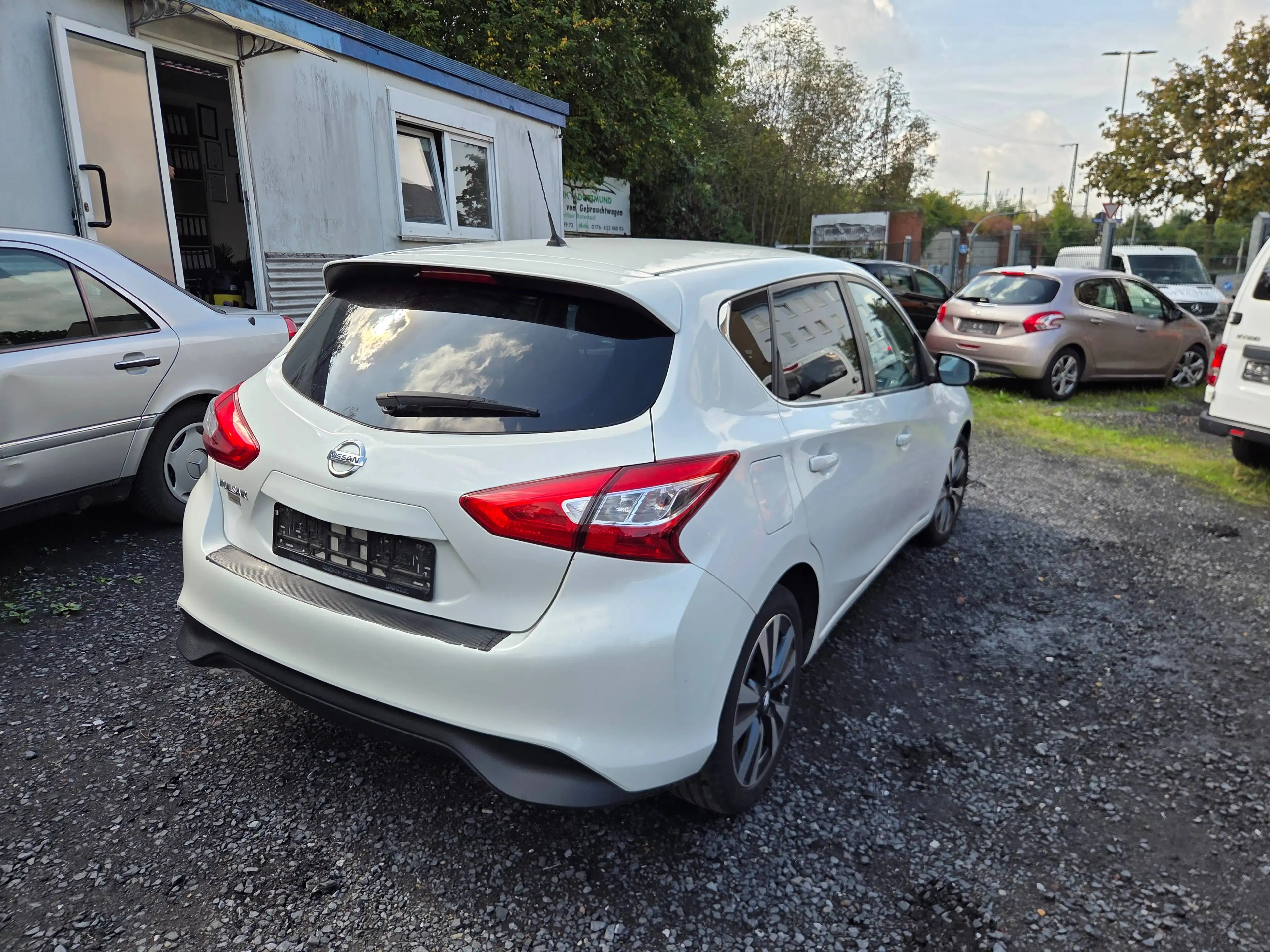 Nissan Pulsar Acenta erst 128000 Klima Navi Kamera TÜV neu — photo 3