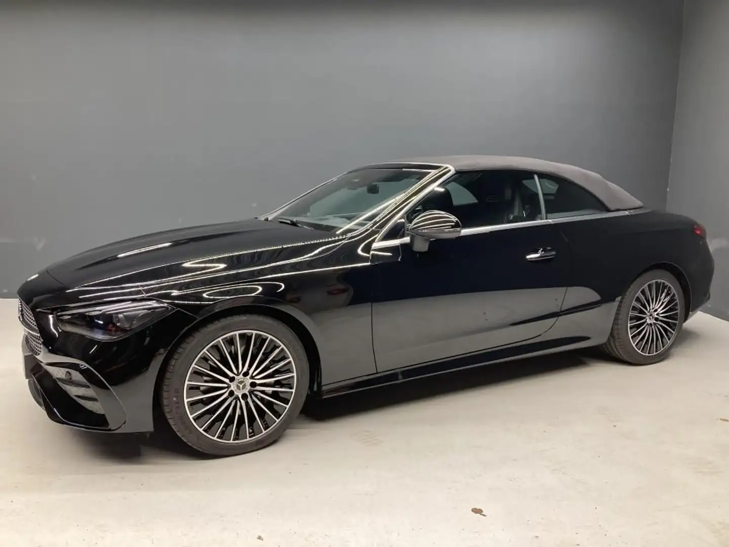 Mercedes-Benz CLE 200 Cabriolet AMG, Kamera, Ditr., Burmester Schwarz - 1
