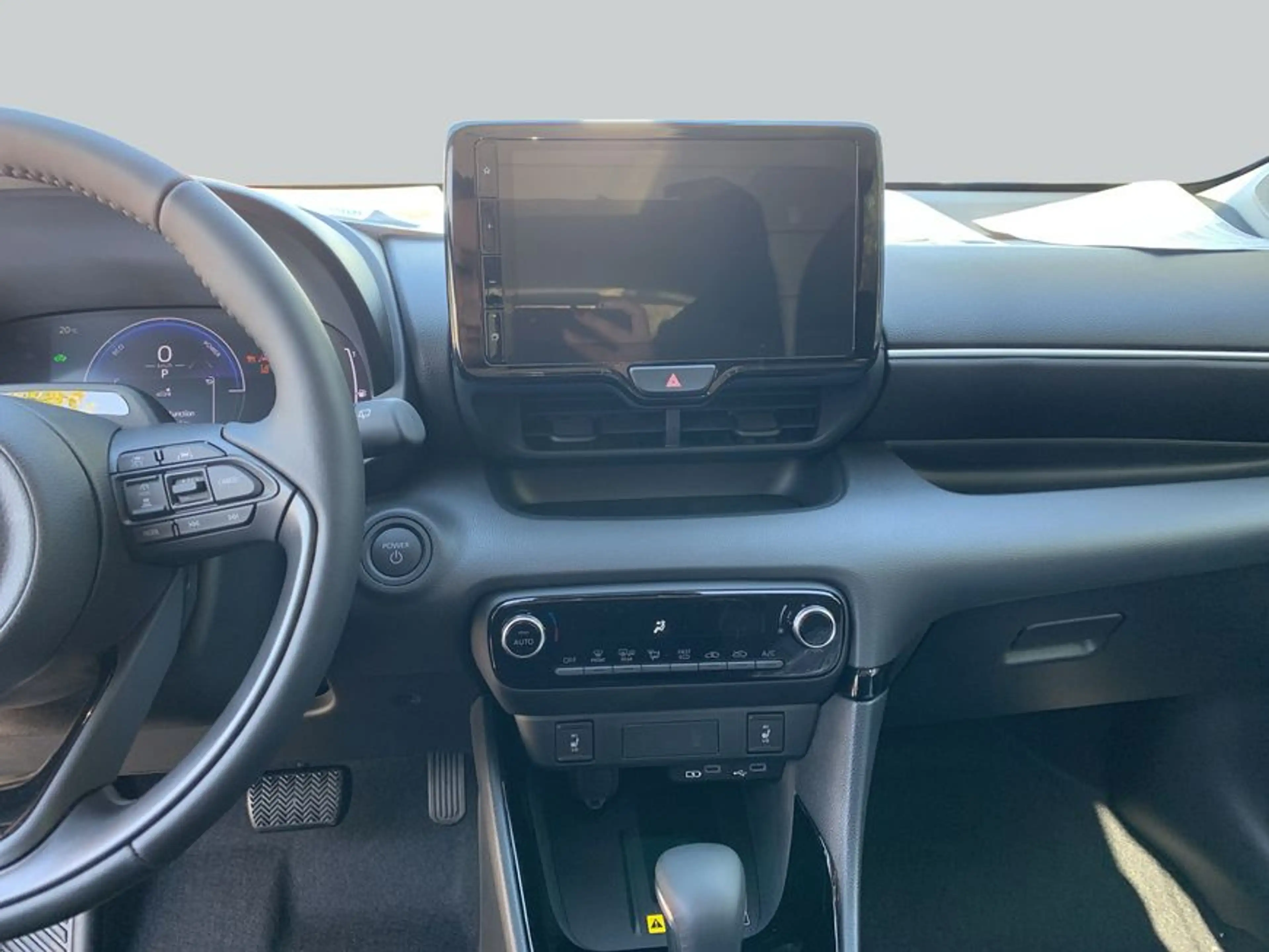 Toyota Yaris Hybrid 116 1.5 VVT-i Teamplayer 68 kW, 5-tür — photo 14
