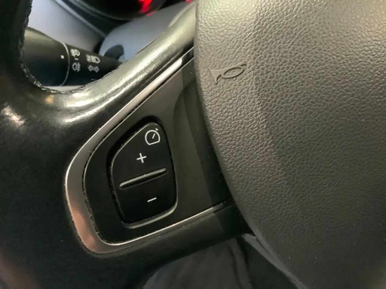 Renault Captur — photo 24