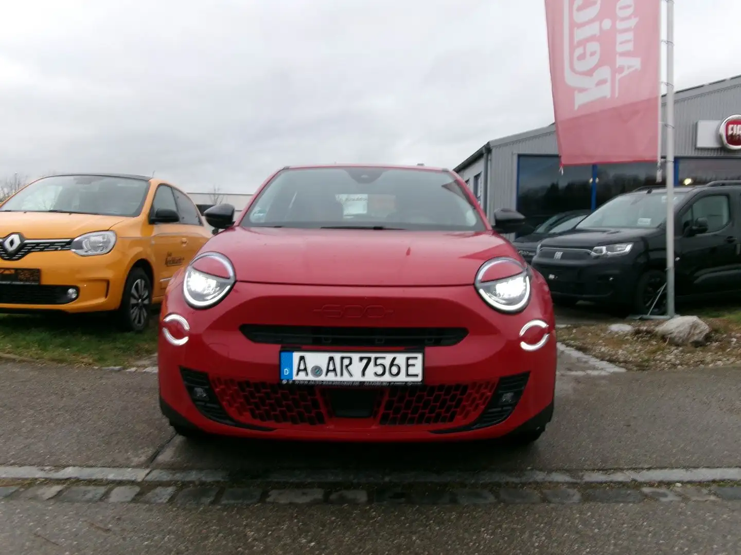Fiat 600e 600 e RED-Edition 156Ps Rot - 2