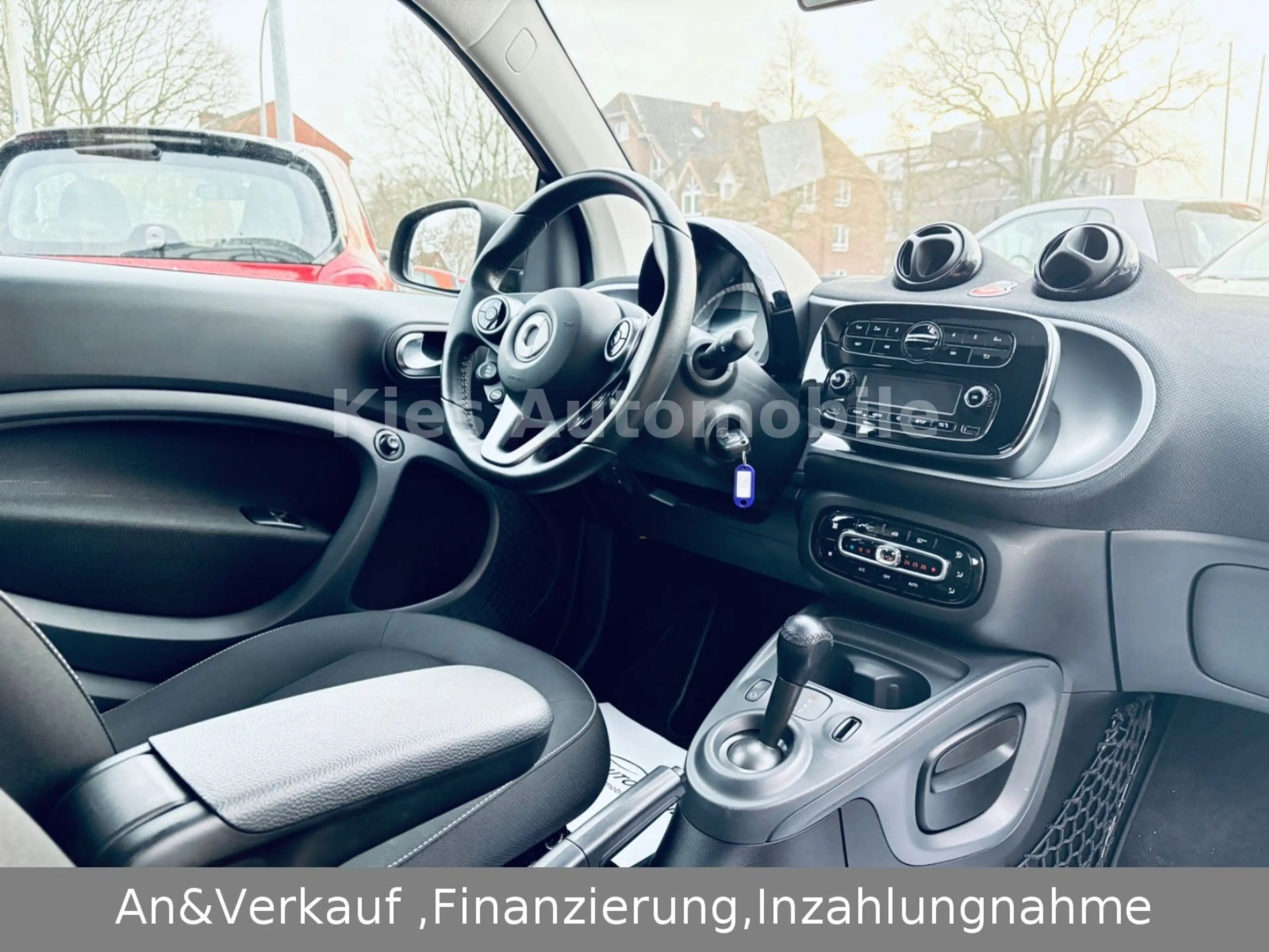 smart forTwo Passion 90PS AUTOM/SITZH/PANO/KLIMA/2.HAN — photo 9
