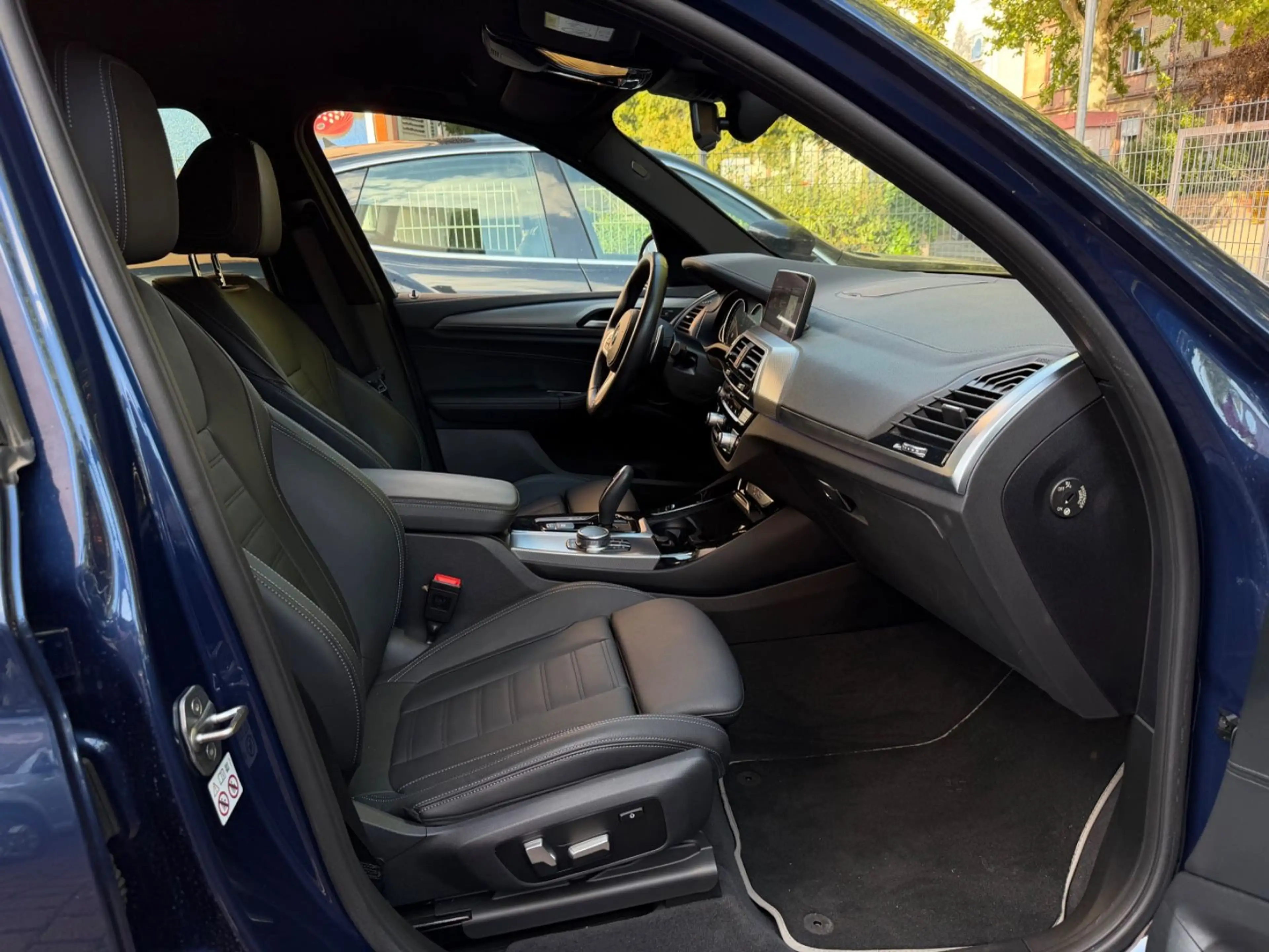 BMW X3 xDrive 30 d M-Paket Leder Navi Kamera ACC M — photo 8