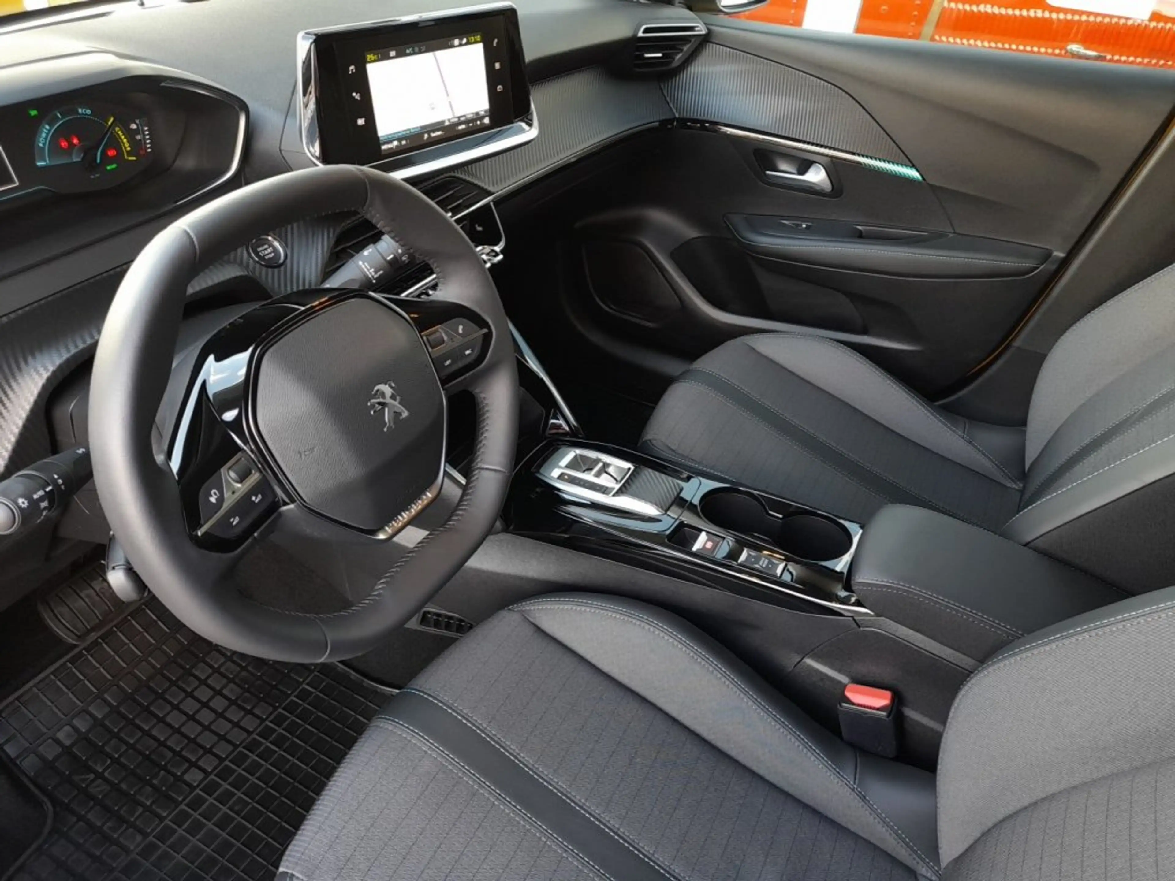 Peugeot e-208 ALLURE Aut. *VOLL LED / NAVI / KAMERA / TEMPOMAT / SHZG / KLIMAAUT.* — photo 10