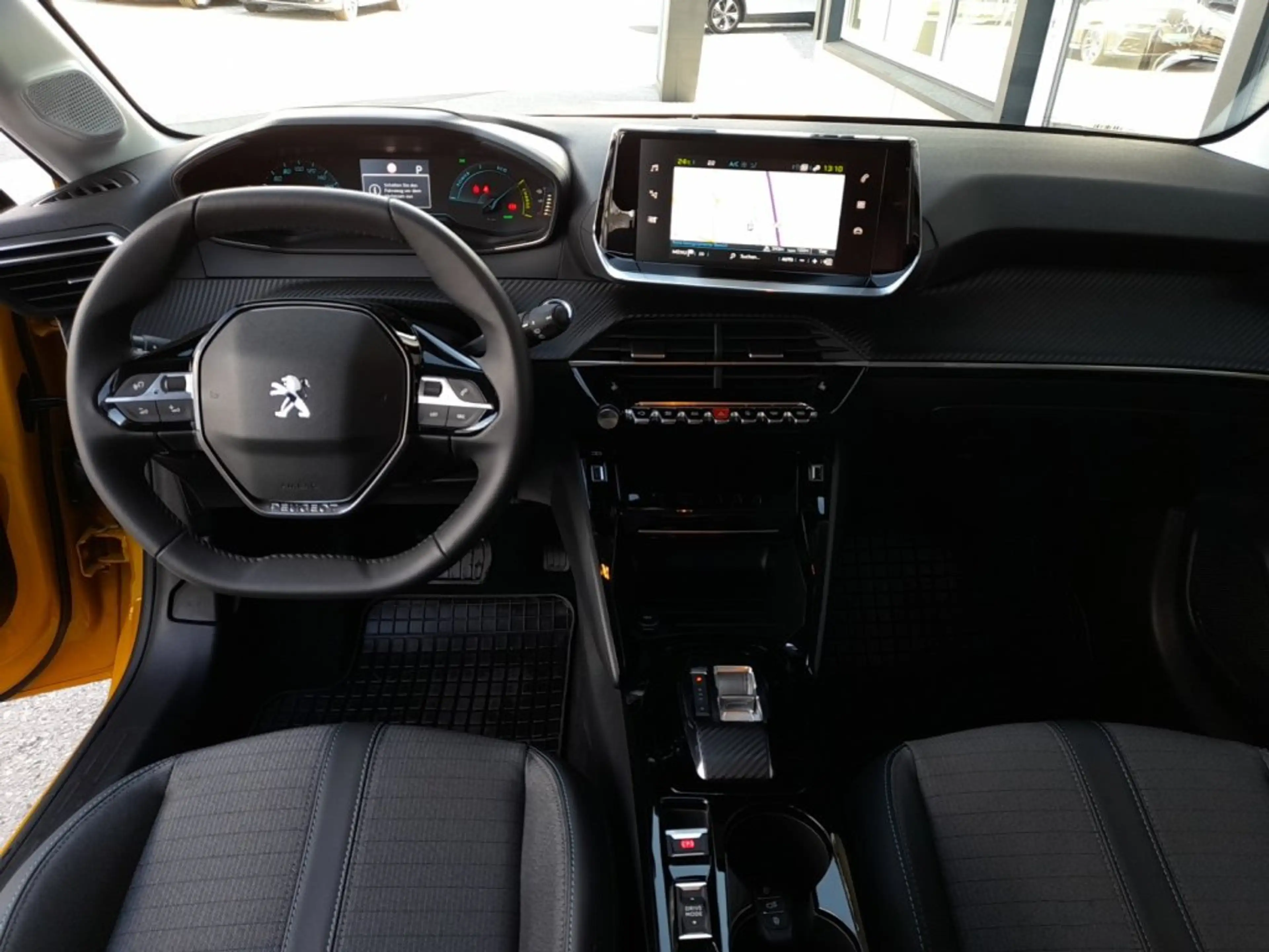 Peugeot e-208 ALLURE Aut. *VOLL LED / NAVI / KAMERA / TEMPOMAT / SHZG / KLIMAAUT.* — photo 4