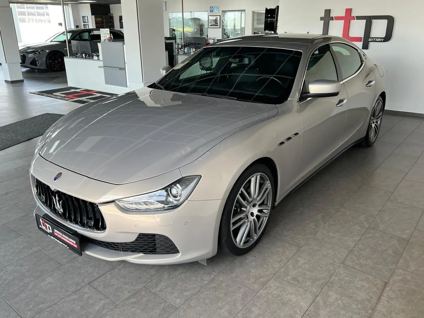 Maserati Ghibli 3.0 V6 Leder Harman-Kardon Memory Kamera Gold - 2