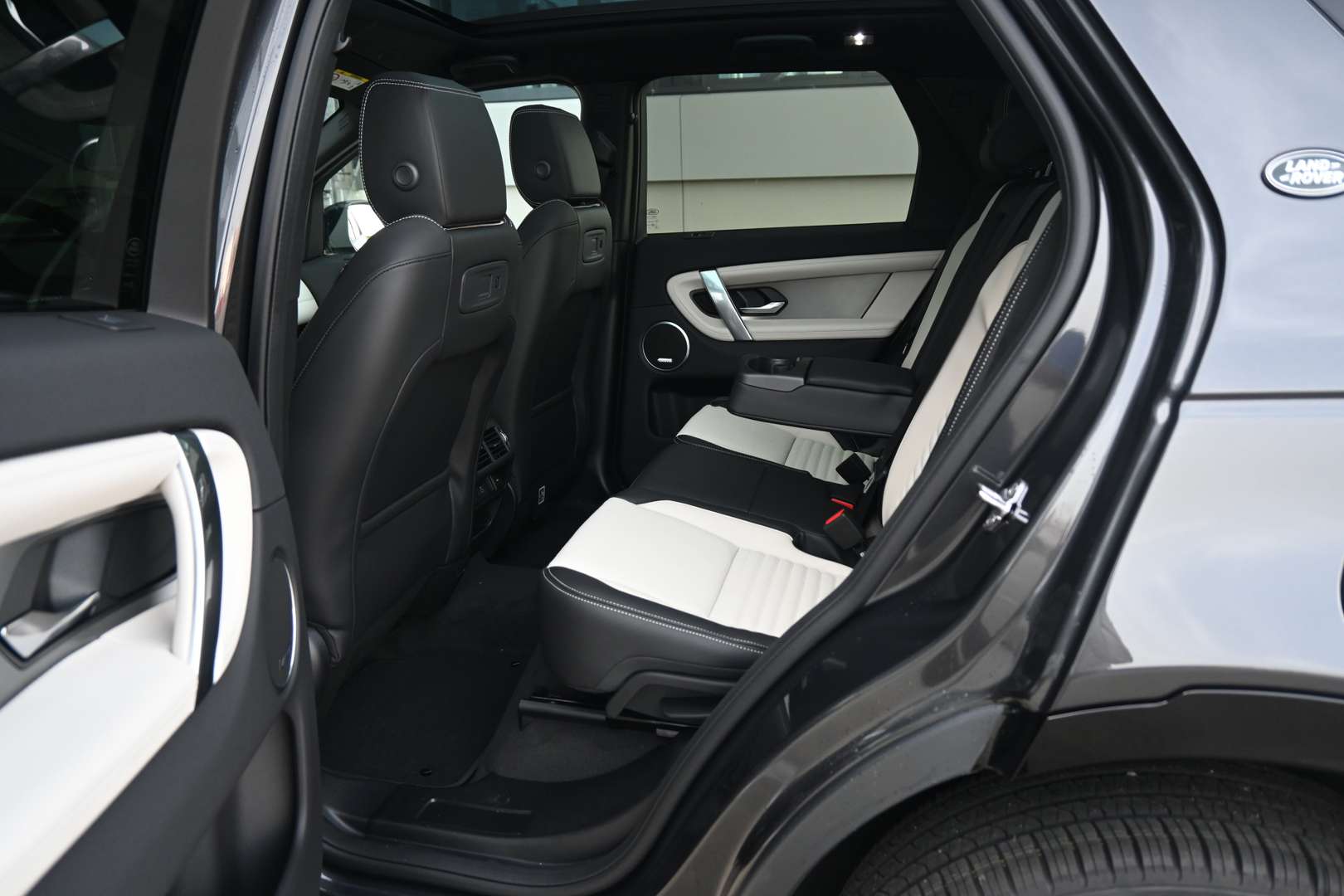 Land Rover Discovery Sport Business Landmark Edition 1.5 P270e PHEV -  - Joinsteer - #5