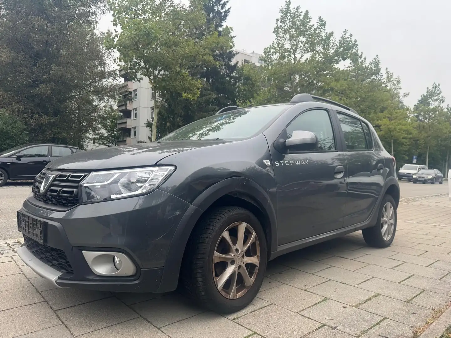Dacia Sandero Stepway Sandero II 20 J. AKTION 2,0 % Finanz. Grau - 1