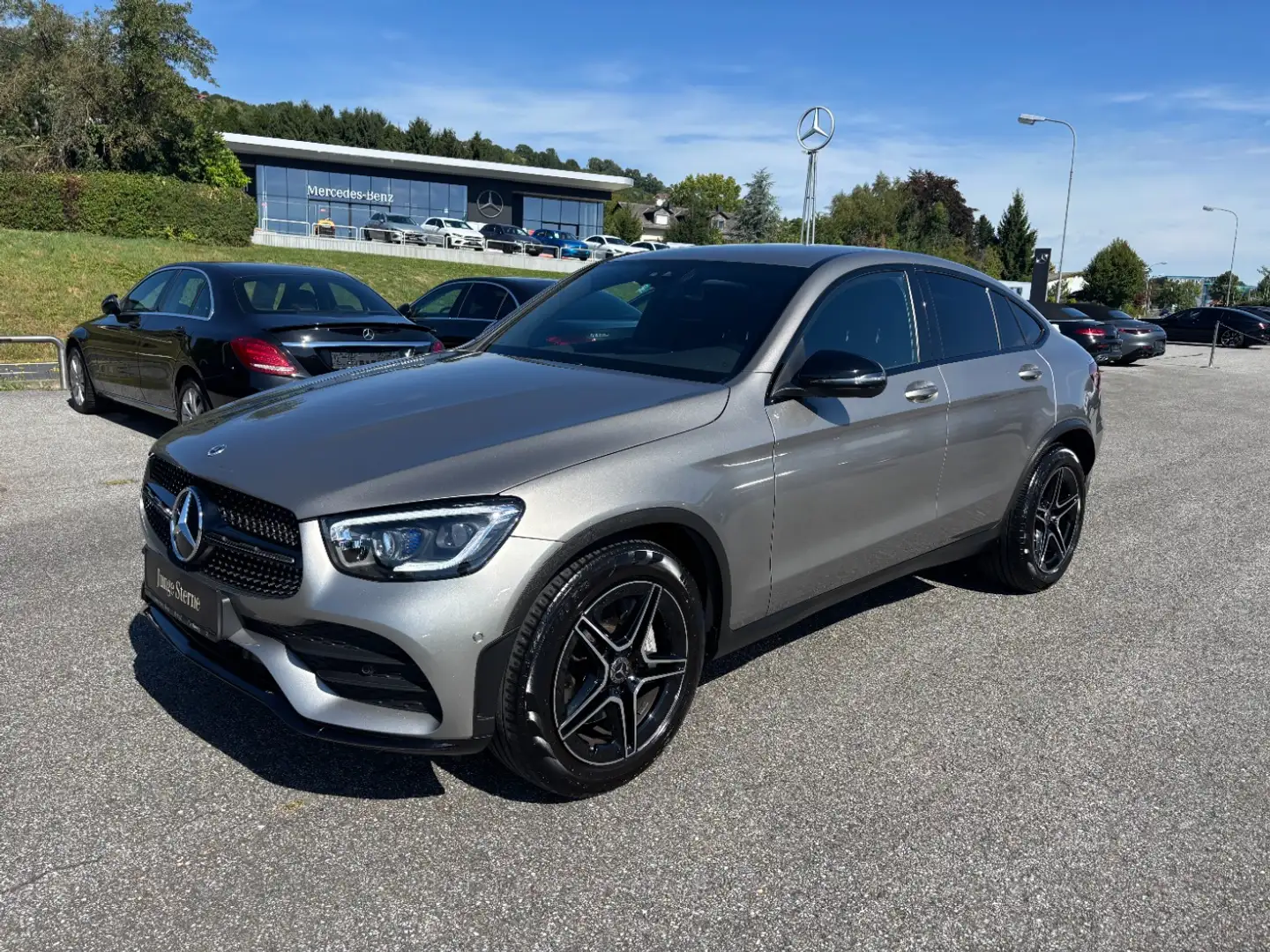 Mercedes-Benz GLC 200 d 4MATIC Coupé Shz Ambi Sportpaket Mbeam Silber - 2