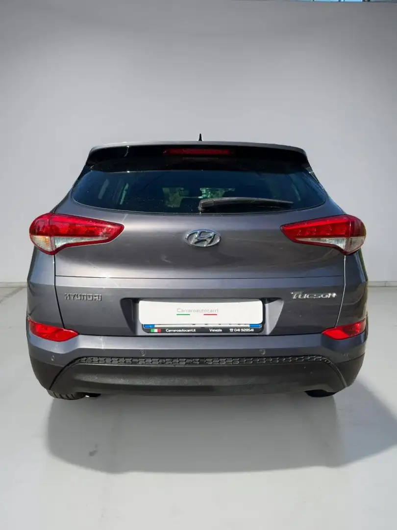 Hyundai TUCSON 1.7 CRDi Comfort Grigio - 2