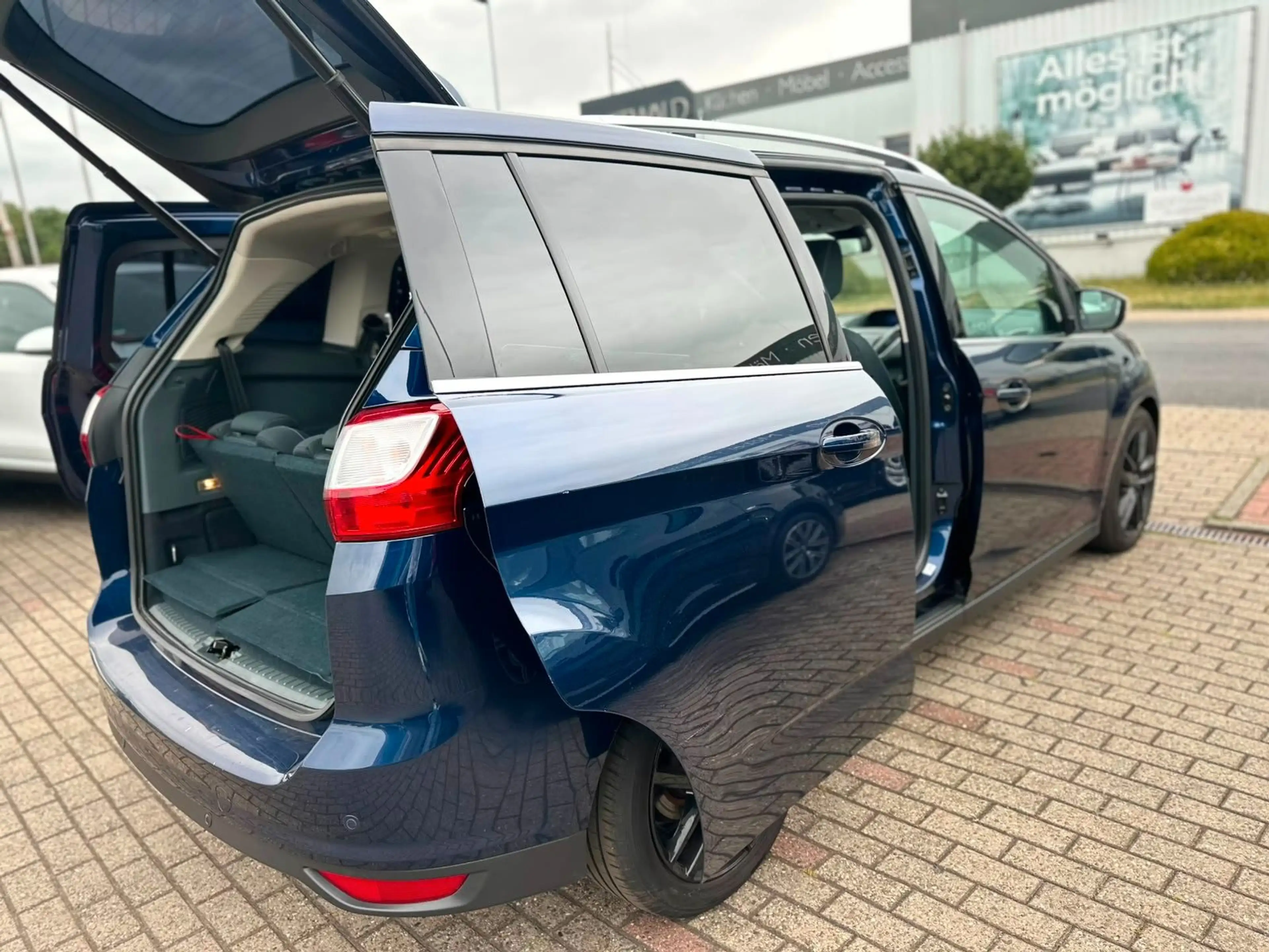Ford Grand C-Max Grand C-MAX Titanium Aut — photo 7