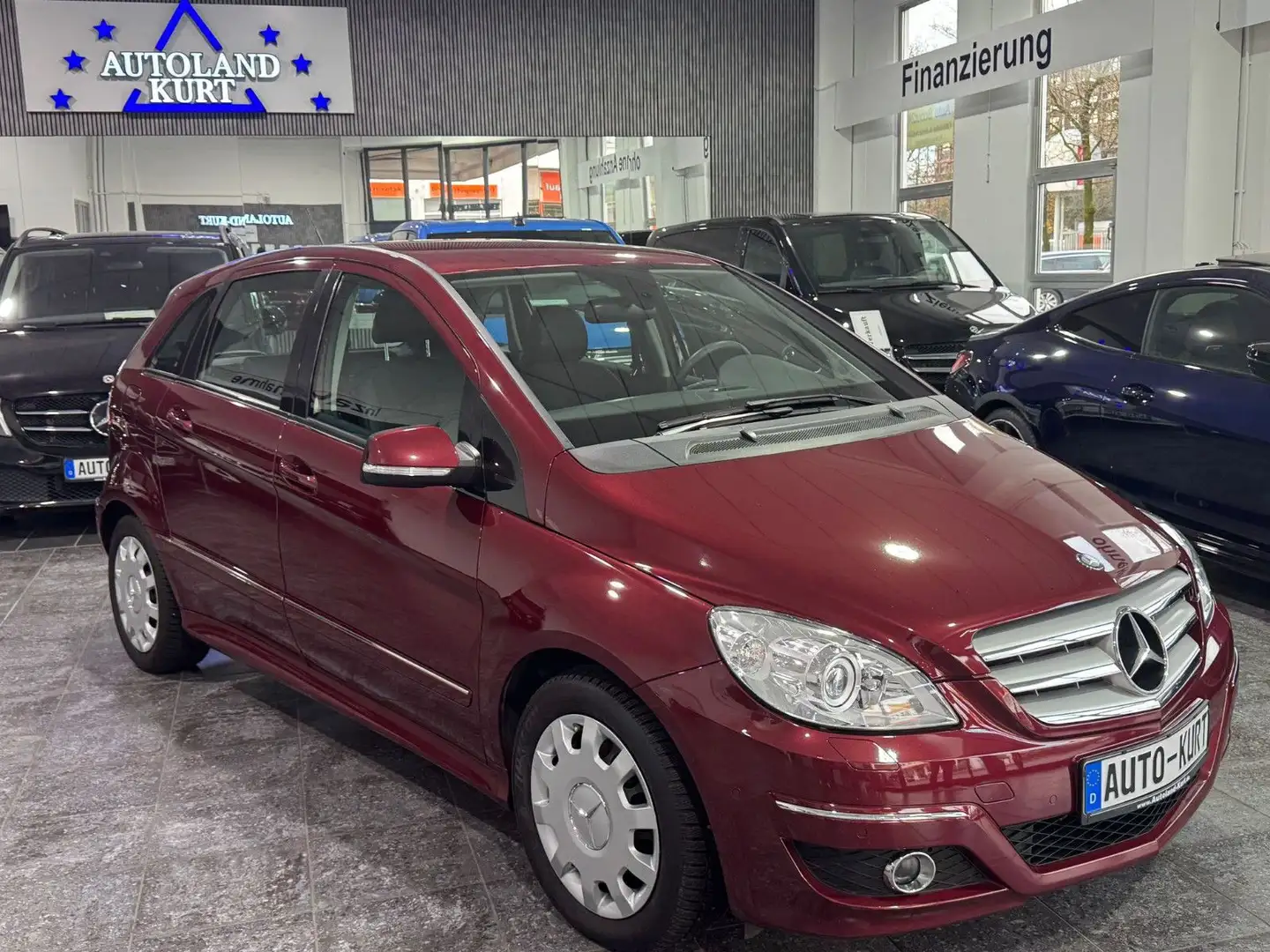 Mercedes-Benz B 180 CDI*Automatik*AHK*PTS*T-Leder*Xenon Rot - 1